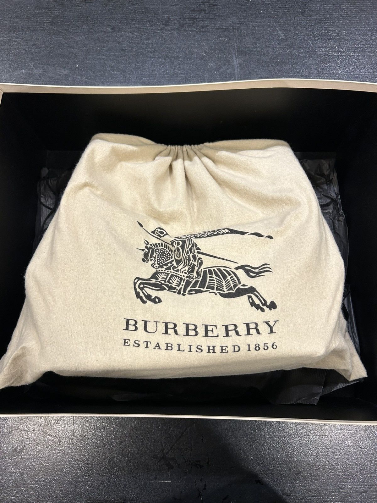 Burberry Burberry Bucket Leather Tote Bag Size ONE SIZE - 11 Thumbnail