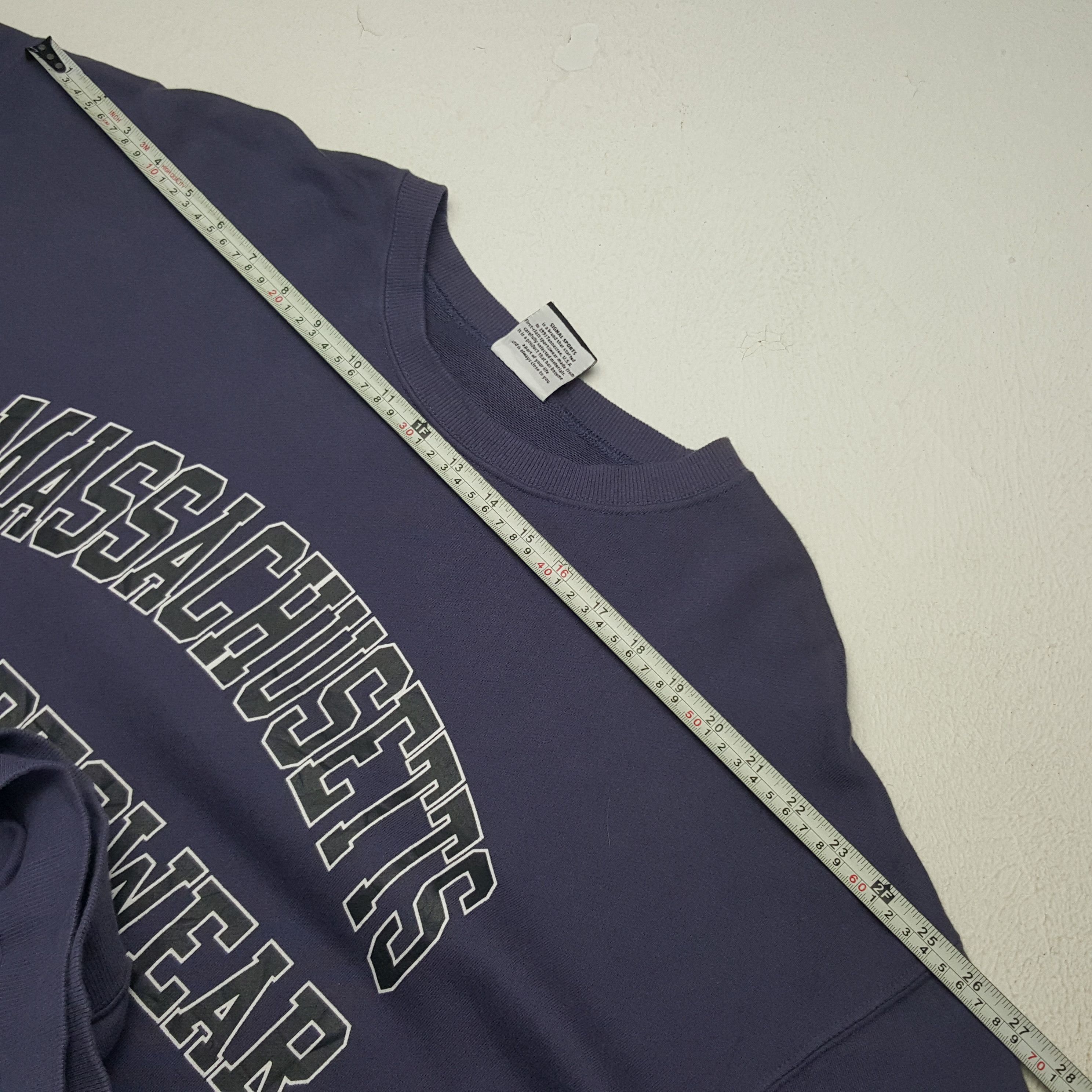 Vintage Vintage MASSACHUSETTS Sportswear Sweatshirts Size US XL / EU 56 / 4 - 9 Thumbnail