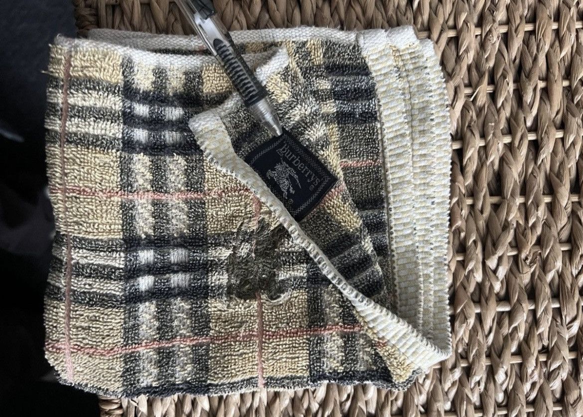 Burberry Burberrys Rag Size ONE SIZE - 4 Thumbnail
