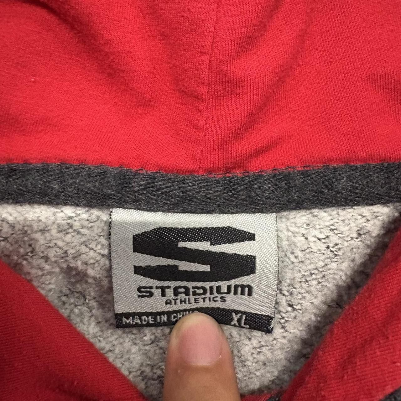 Vintage Crazy Vintage Y2K/2000s University of Wisconsin Badgers Grey College Essential Stadium Hoodie! Size US XL / EU 56 / 4 - 4 Thumbnail