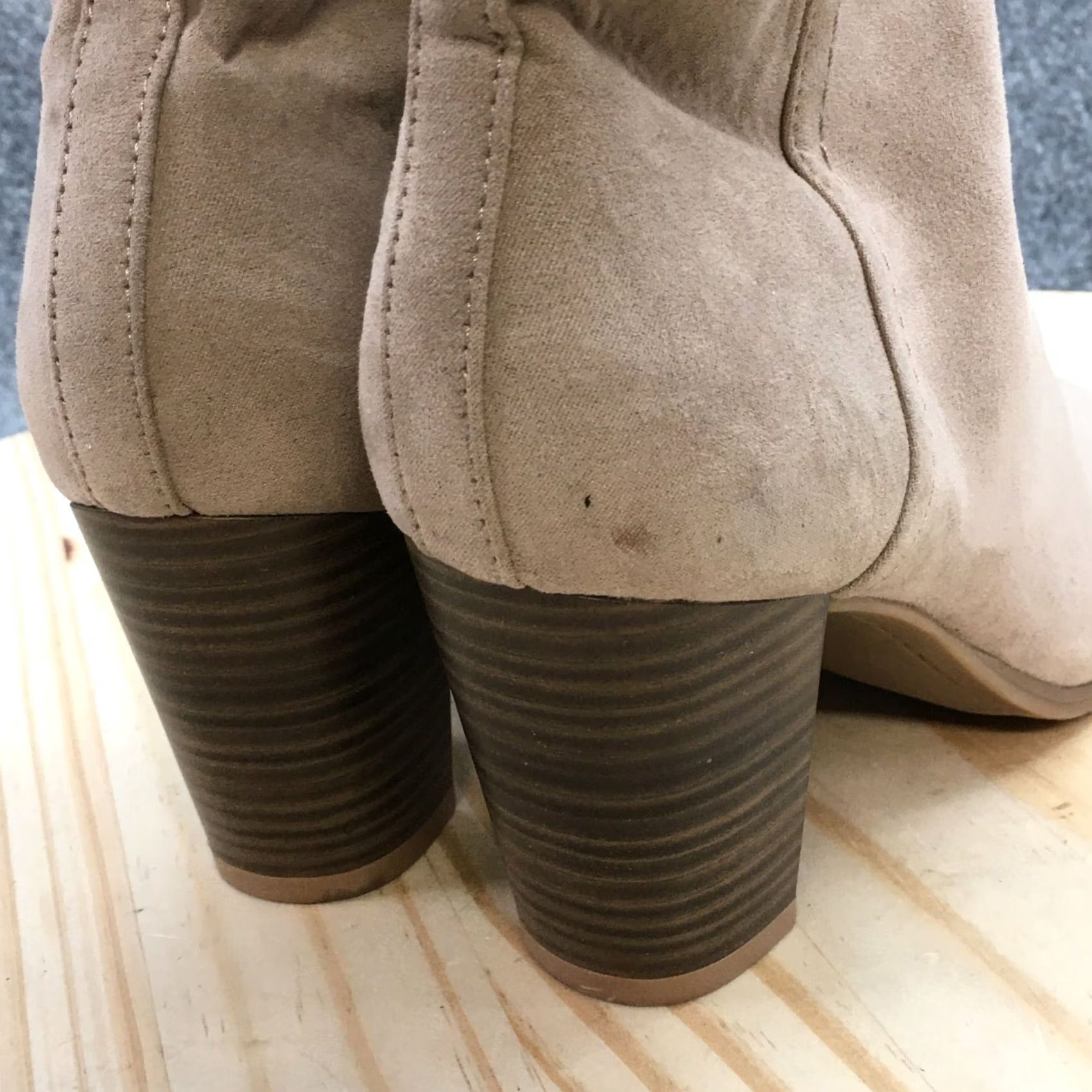 Old Navy Old Navy Boots Womens 6 Ankle Booties Beige Faux Suede Side Zip Casual Heeled Size US 6 / IT 36 - 7 Thumbnail