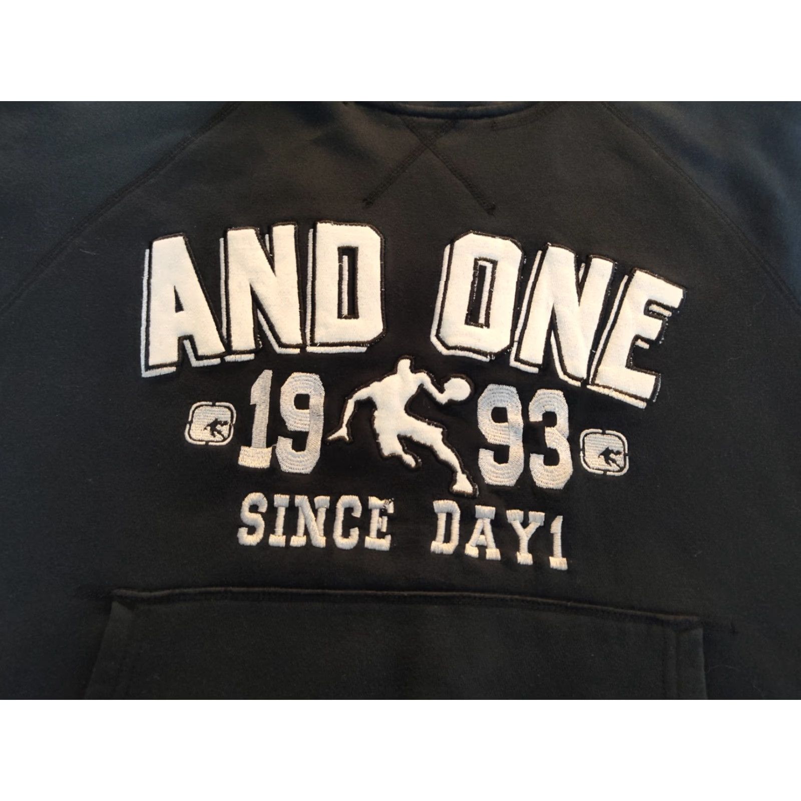 Vintage VINTAGE AND1 Hoodie Mens Medium Black Basketball Pullover 3D Logo 90s Hip Hop All Seasons Size US M / EU 48-50 / 2 - 4 Thumbnail
