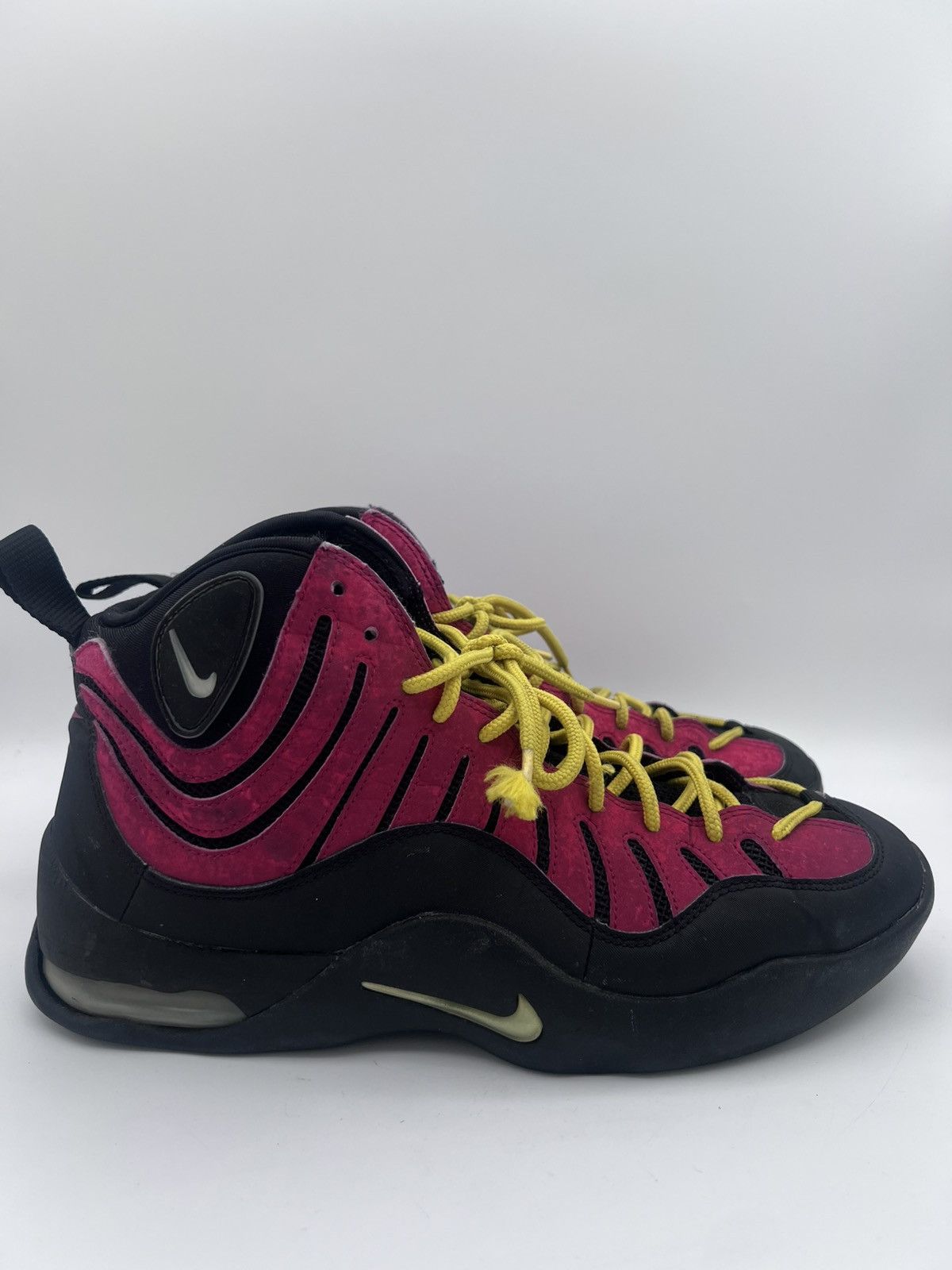 Nike Size 11 - Nike Air Bakin 2013 Black Red Size US 11 / EU 44 - 1 Thumbnail
