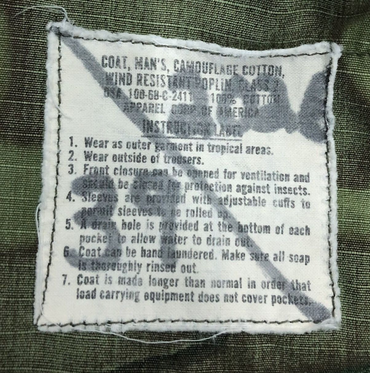 Vintage Vintage Us Army Woodland Camo Military Field Jacket Size US L / EU 52-54 / 3 - 21 Thumbnail