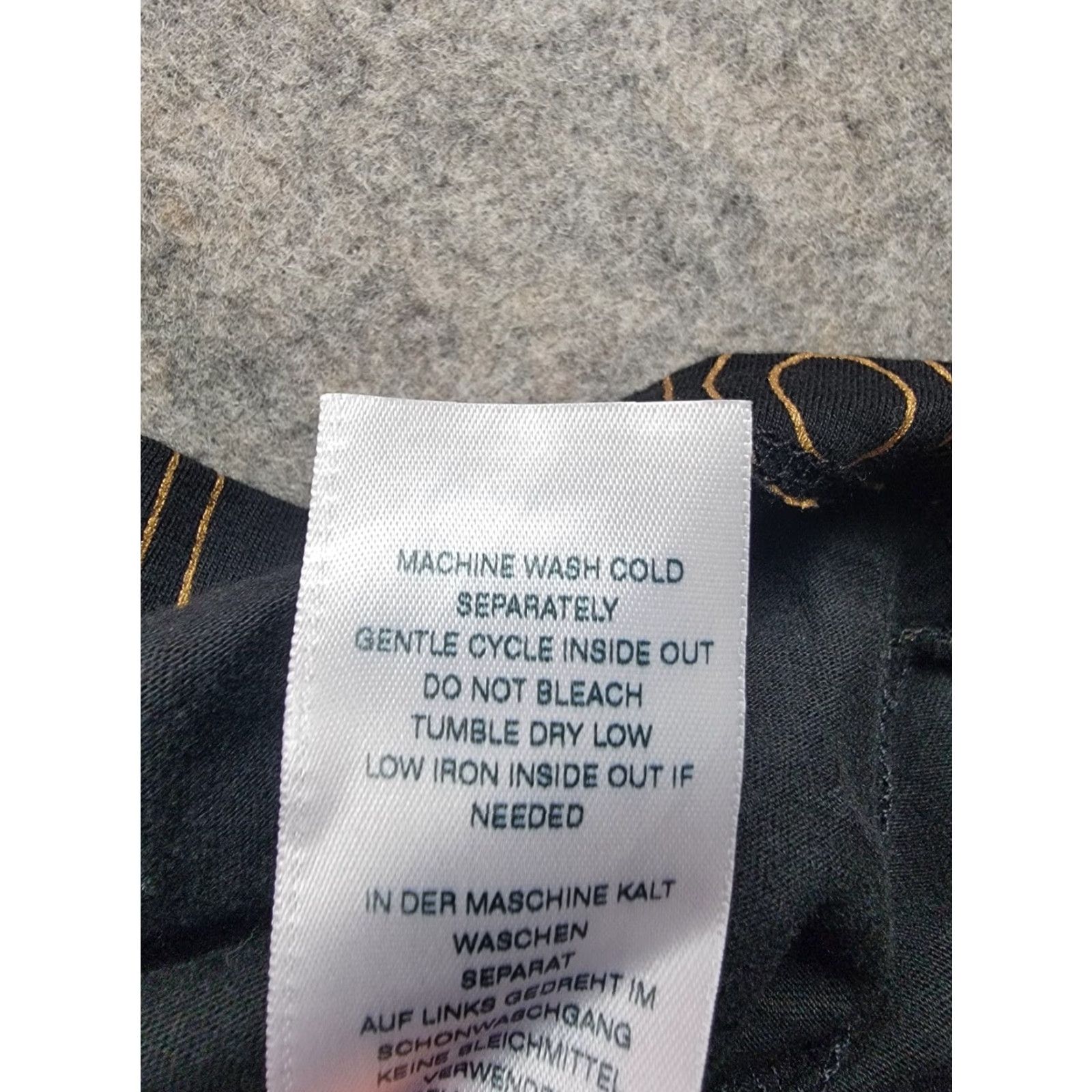 True Religion True Religion Shirt Mens Large Black Logo All Over Text Pullover Shirt Size US L / EU 52-54 / 3 - 5 Thumbnail