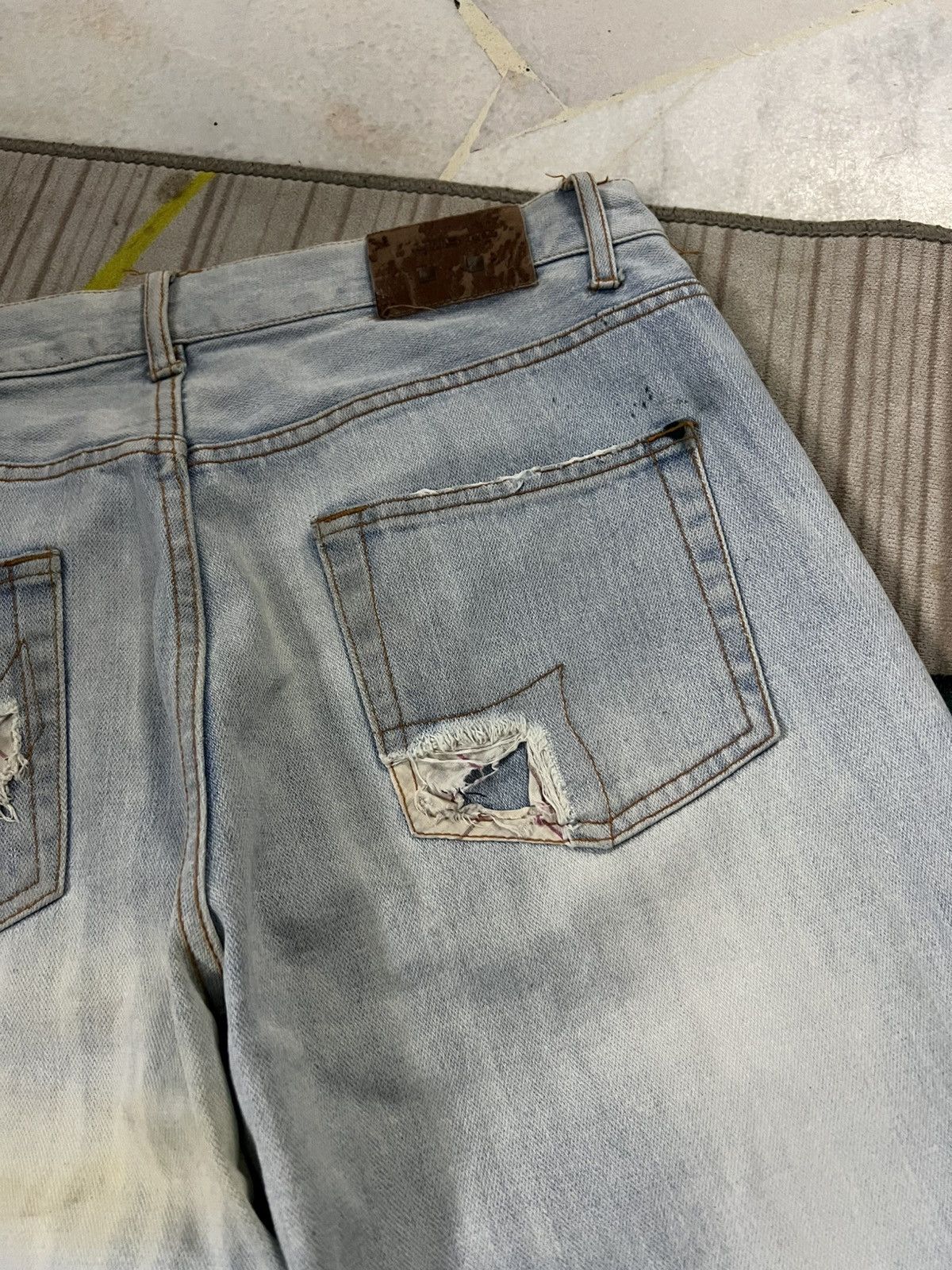 If Six Was Nine 💥Nylaus Distress Faded Jean Size US 33 - 20 Thumbnail