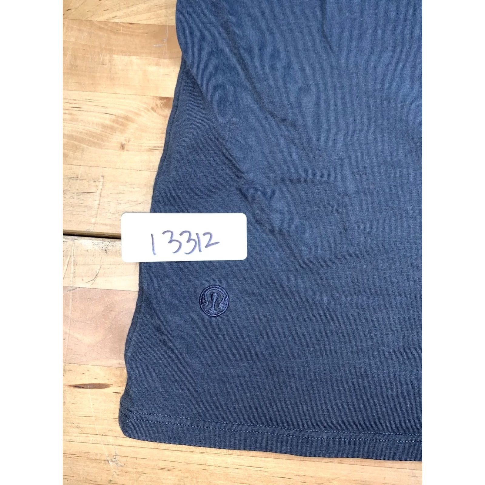 Lululemon Lululemon Long Sleeve Shirt Women M/L Gray Pullover Casual Activewear 13312 Size M / US 6-8 / IT 42-44 - 2 Thumbnail
