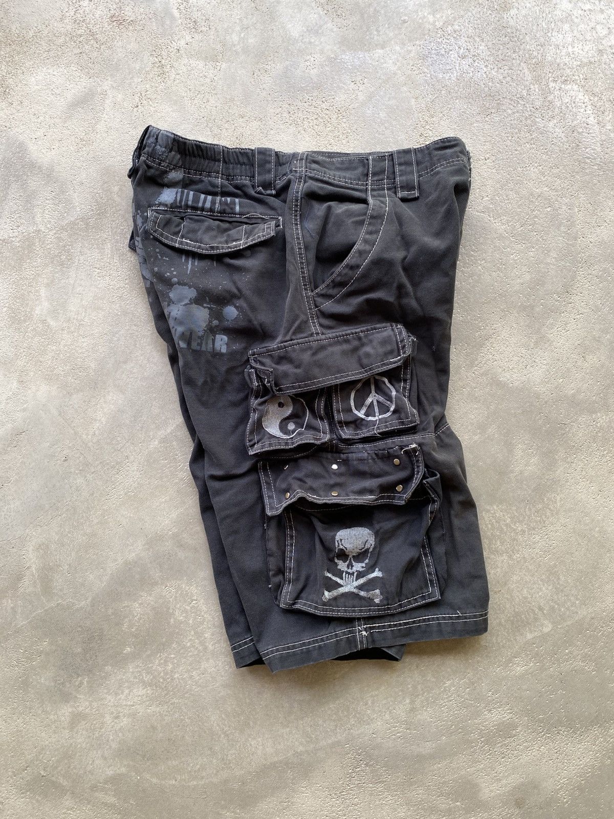 If Six Was Nine × Japanese Brand × Le Grande Bleu (L.G.B.) Rare Design Faded Cargo Multipocket Skull Punk Pants Size US 32 / EU 48 - 3 Thumbnail