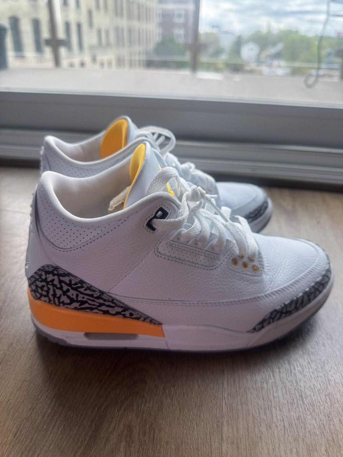 Jordan Brand Jordan 3 Laser Orange Size US 7 / IT 37 - 3 Thumbnail