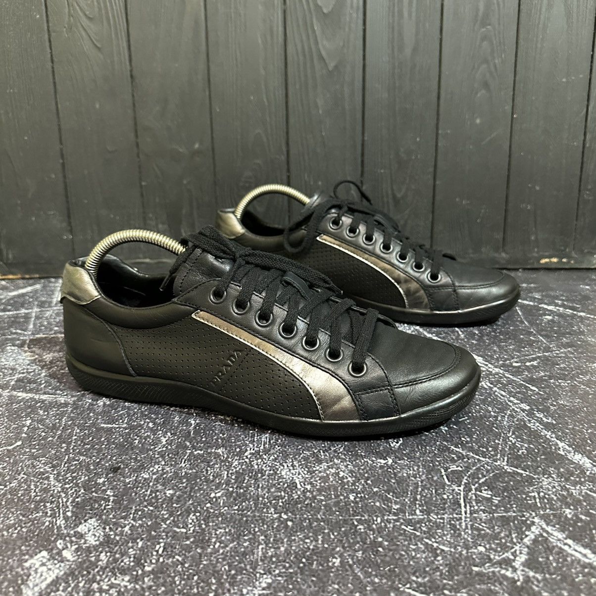 Prada PRADA - Men’s Leather Sneakers Size 8 Size US 8 / EU 41 - 3 Thumbnail