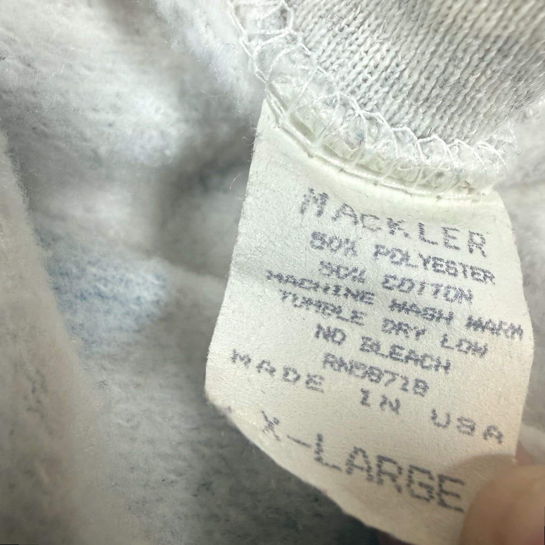 Vintage VINTAGE Looney Tunes Sweatshirt Mens XL USA Gray Pullover Taz Bugs Bunny Bunny 90s/USA Theme Boys? Size US XL / EU 56 / 4 - 4 Thumbnail