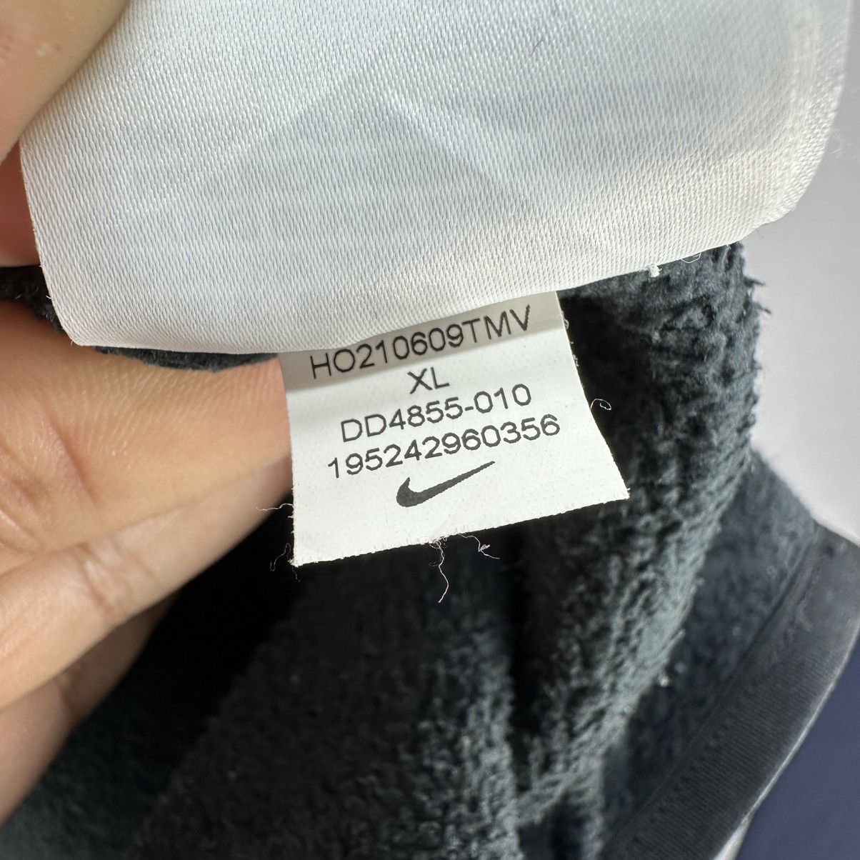 Nike Nike Embroidered Logo Fleece Pullover Sweater Size US XL / EU 56 / 4 - 14 Thumbnail