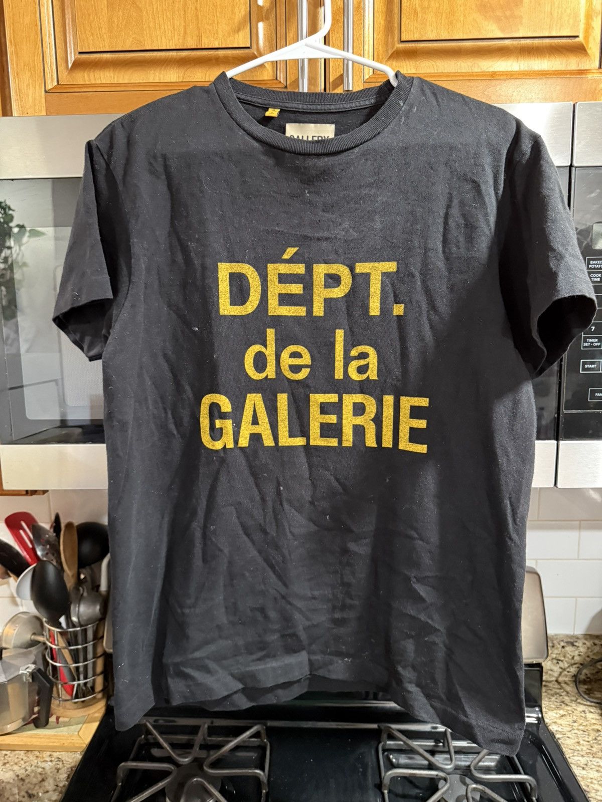 Gallery Dept. Gallery Dept. De La Galerie Classic French Logo Shirt Size S Size US S / EU 44-46 / 1 - 1 Thumbnail
