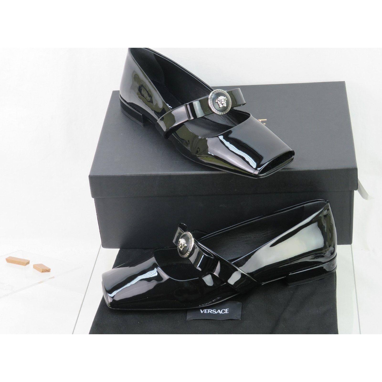 Versace VERSACE BLACK PATENT LEATHER COIN MEDUSA HEAD BOW FLATS 40 Size US 10 / IT 40 - 9 Thumbnail