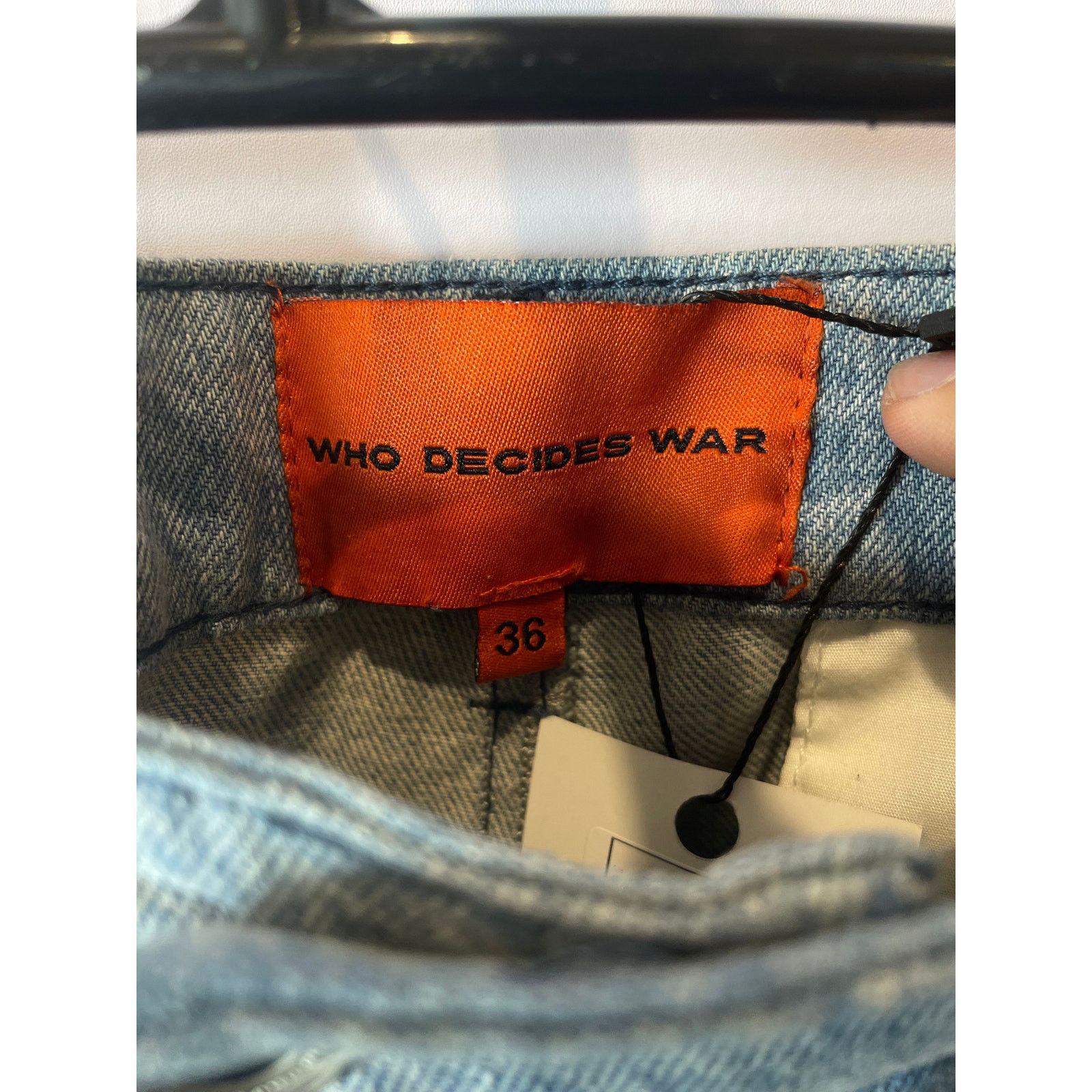 Who Decides War WDW Motif Blue Denim Jeans Used 36 Size US 36 / EU 52 - 3 Thumbnail
