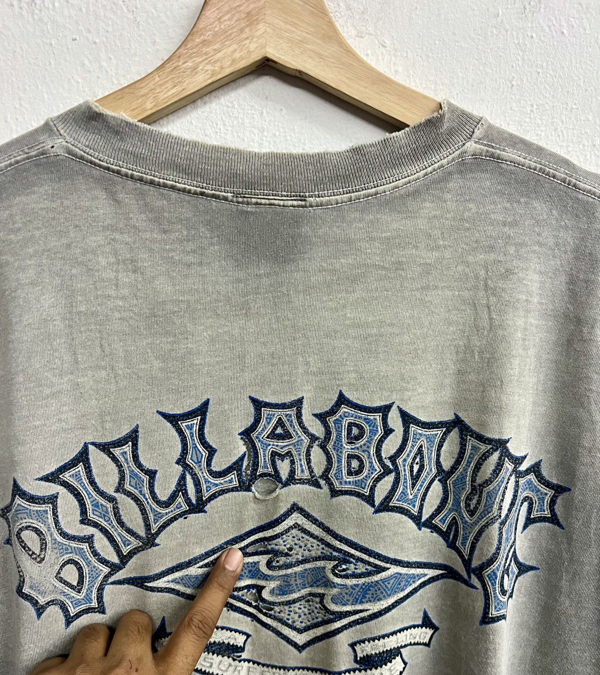 Billabong THRASHED Vintage Billabong Surfing Backhit Tee Size US L / EU 52-54 / 3 - 9 Thumbnail