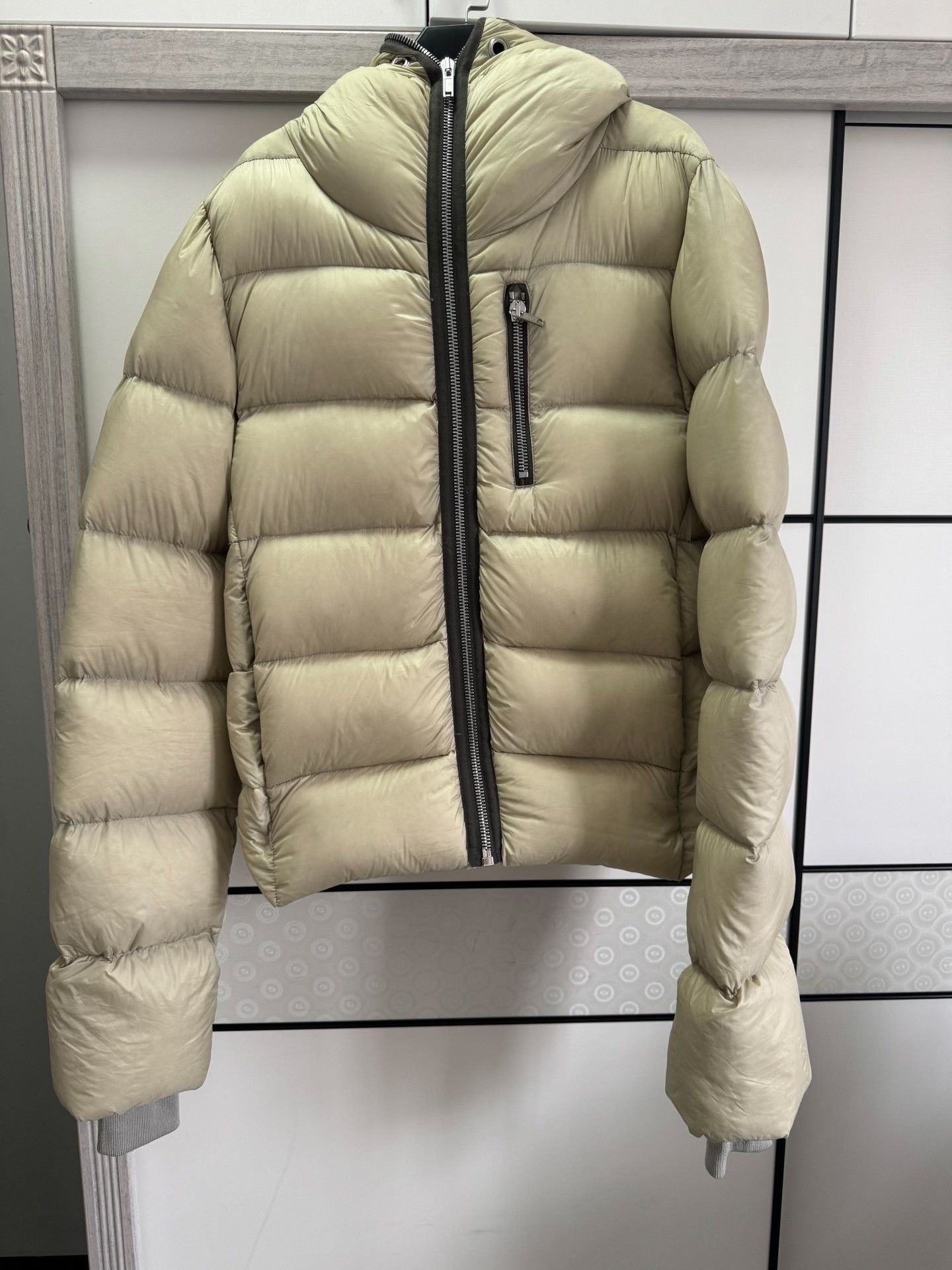 Rick Owens Rick Owens Down Shark Beige Heavy Coat 38 Men Size US S / EU 44-46 / 1 - 1 Thumbnail