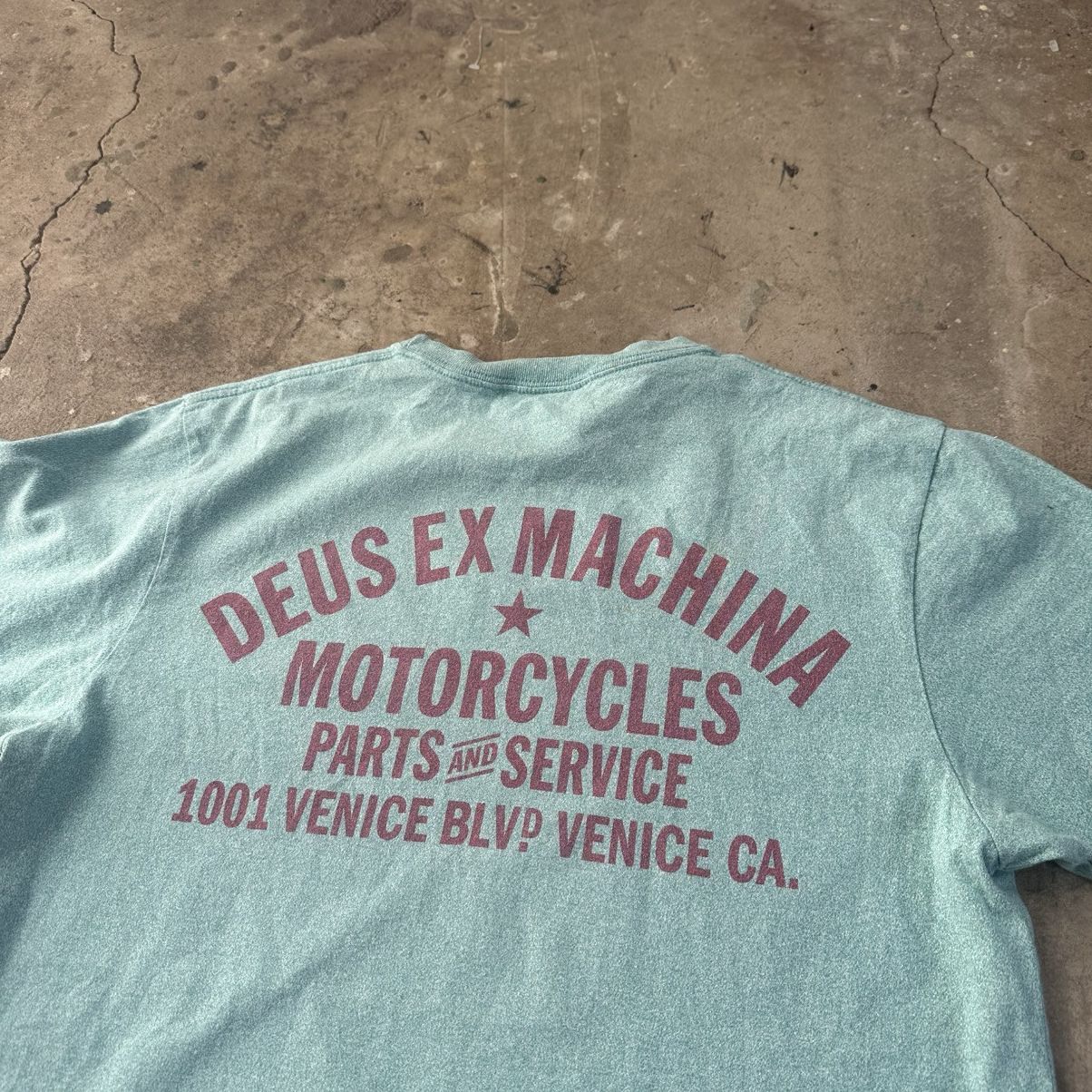 Deus Ex Machina Vintage Deus Ex Machina Big Logo Tee Size US L / EU 52-54 / 3 - 3 Thumbnail