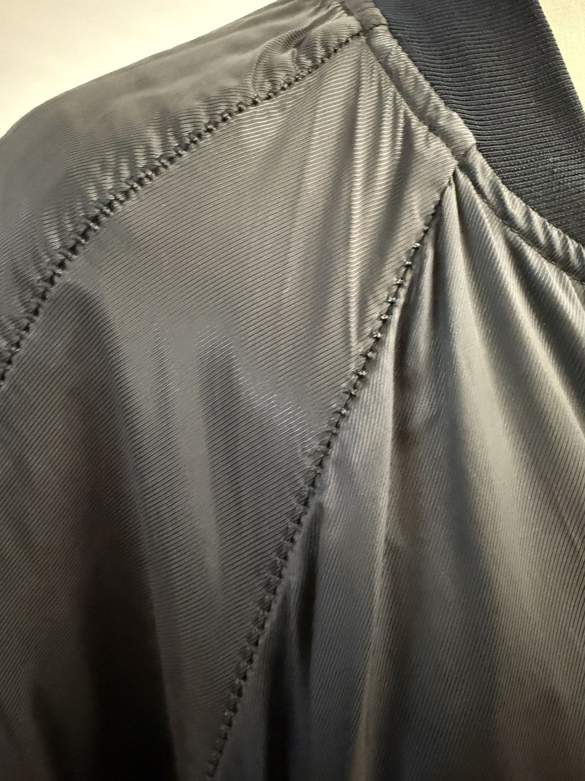 Noir Kei Ninomiya Noir Kei Ninomiya-Dragon Embroidery Silk Reversible Bomber Size S / US 4 / IT 40 - 10 Thumbnail
