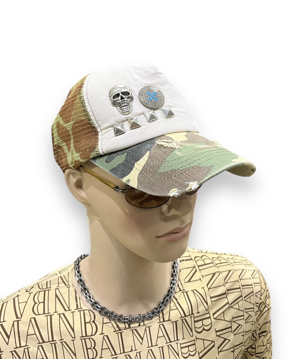 Vintage Vintage Studded Skull Distressed Army Camouflage Trucker Hat Size ONE SIZE - 1 Thumbnail