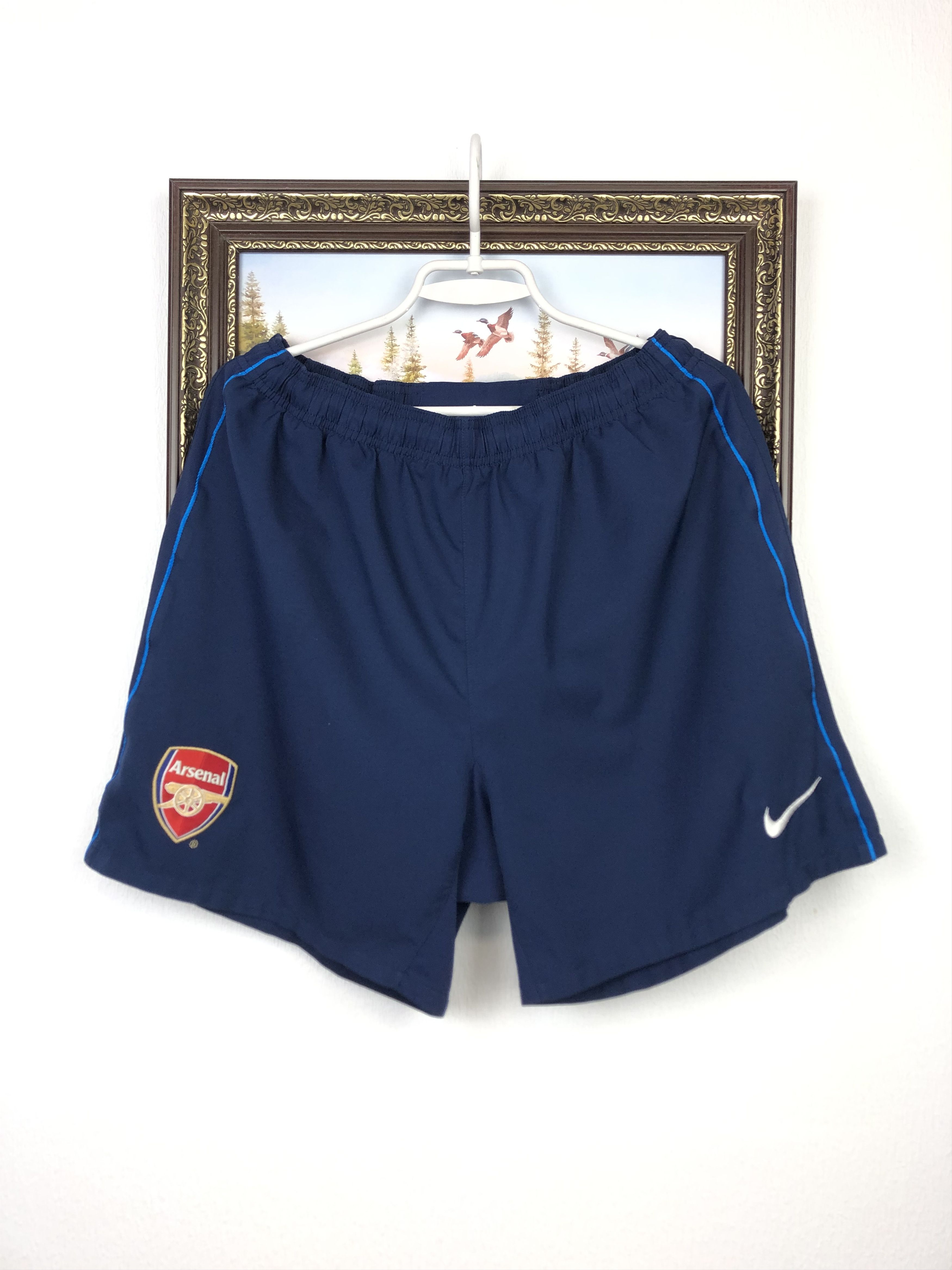 Nike Vintage Nike Arsenal Football Shorts Soccer Gunners Size L Size US 34 / EU 50 - 1 Thumbnail
