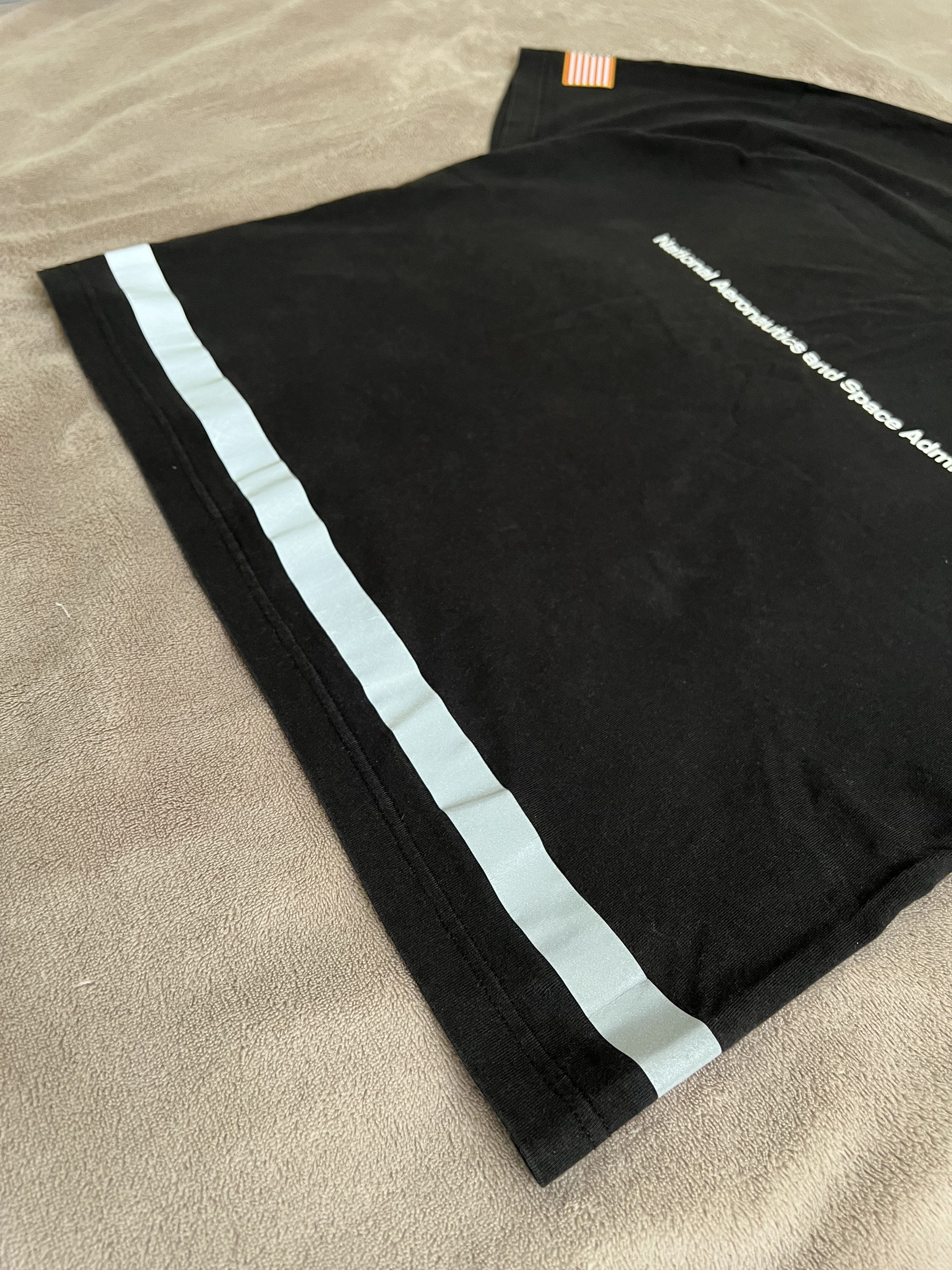 H&M H&M x NASA USA Limited Edition Relaxed fit T-shirt Size US M / EU 48-50 / 2 - 8 Thumbnail