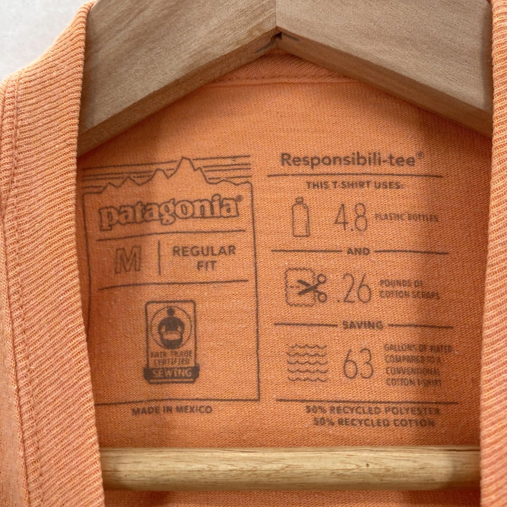 Patagonia Patagonia Shirt Mens M Peach P-6 Logo Responsibili-Tee Pocket Regular Fit Shirt Mens Short Sleeve Crew Neck Graphic Print Size US M / EU 48-50 / 2 - 4 Thumbnail