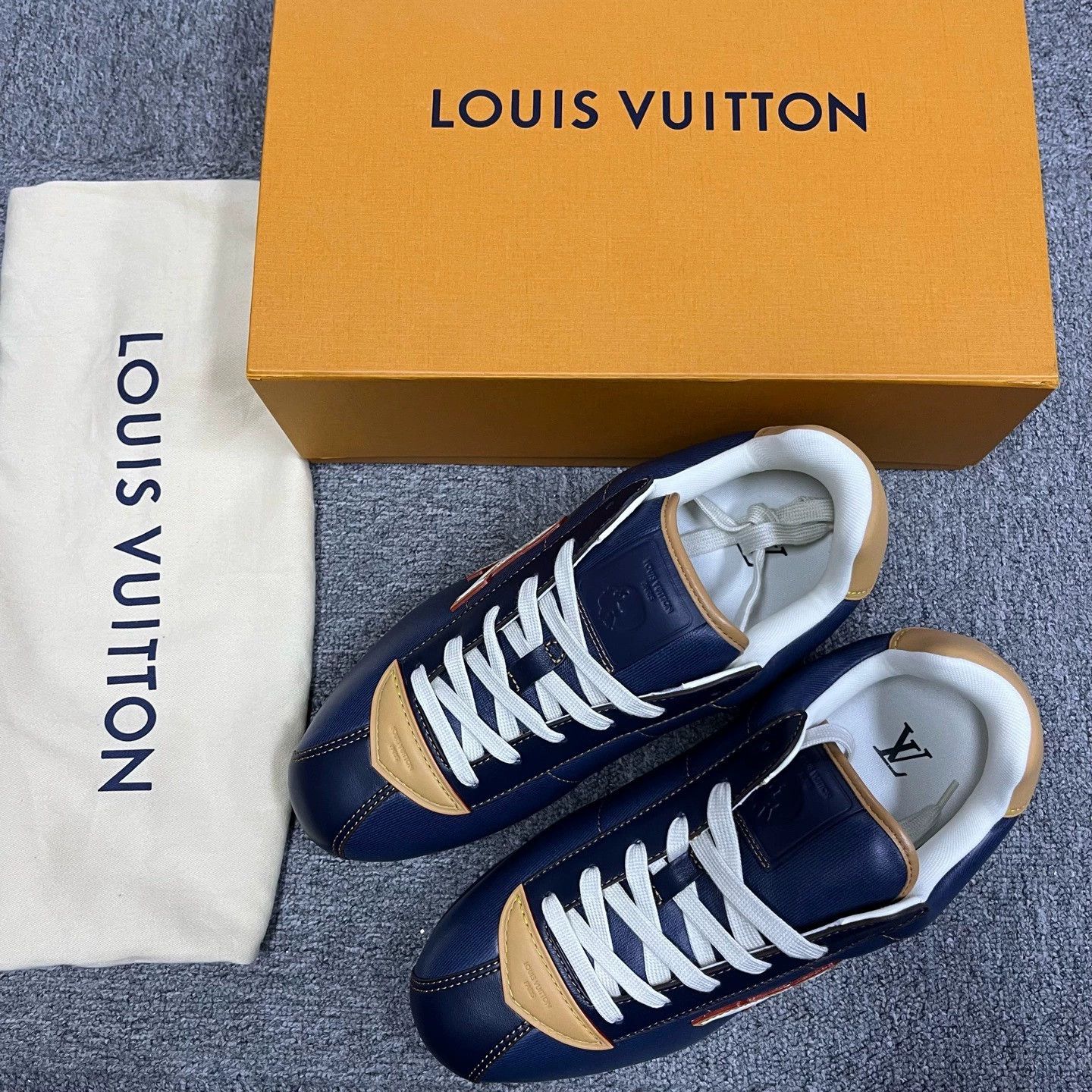 Louis Vuitton louis vuitton blue low-top casual shoes Size US 10 / EU 43 - 1 Thumbnail