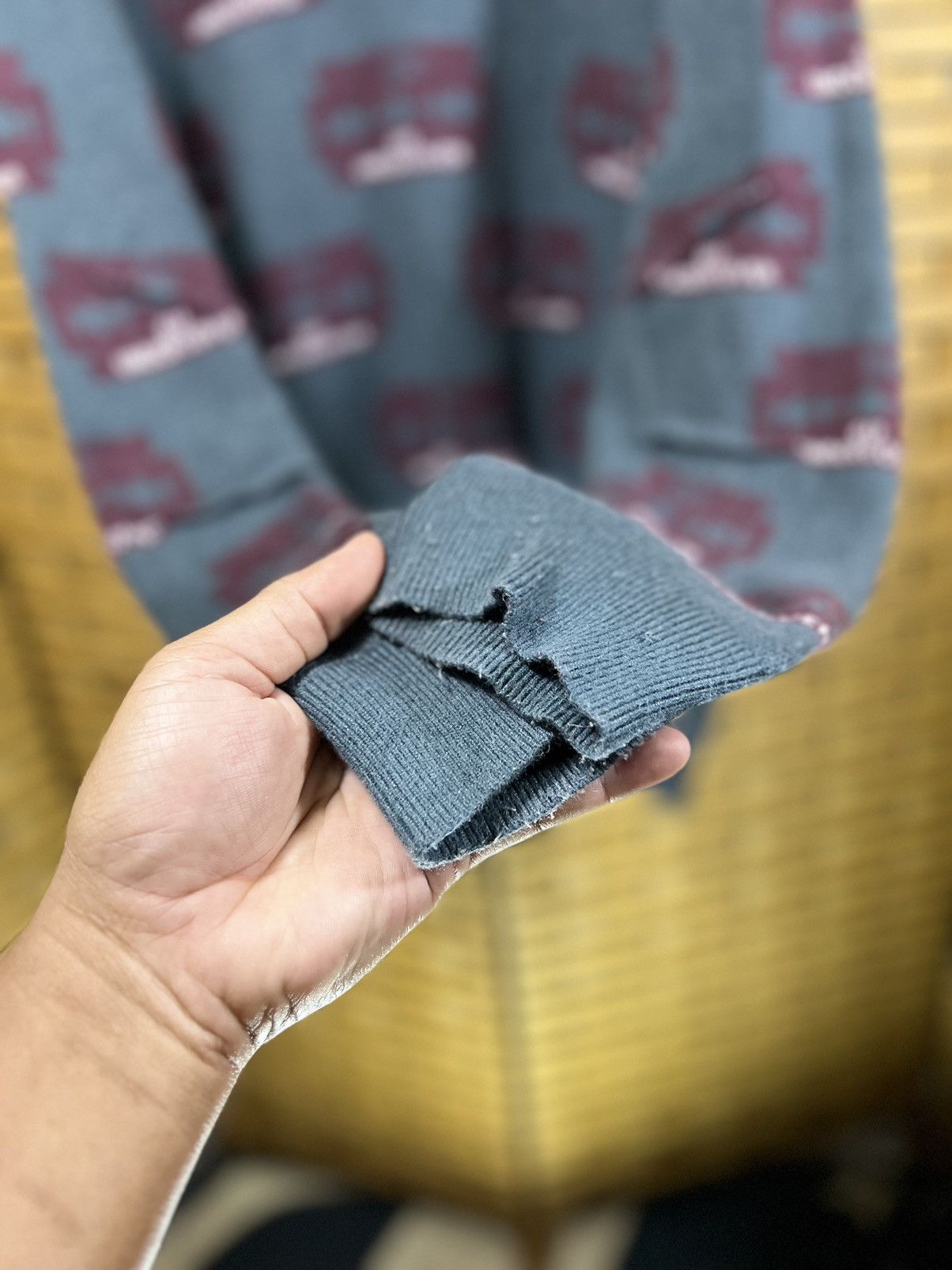 GU × Undercover GU x UNDERCOVER RAZOR BLADE SWEATSHIRT Size US L / EU 52-54 / 3 - 4 Thumbnail