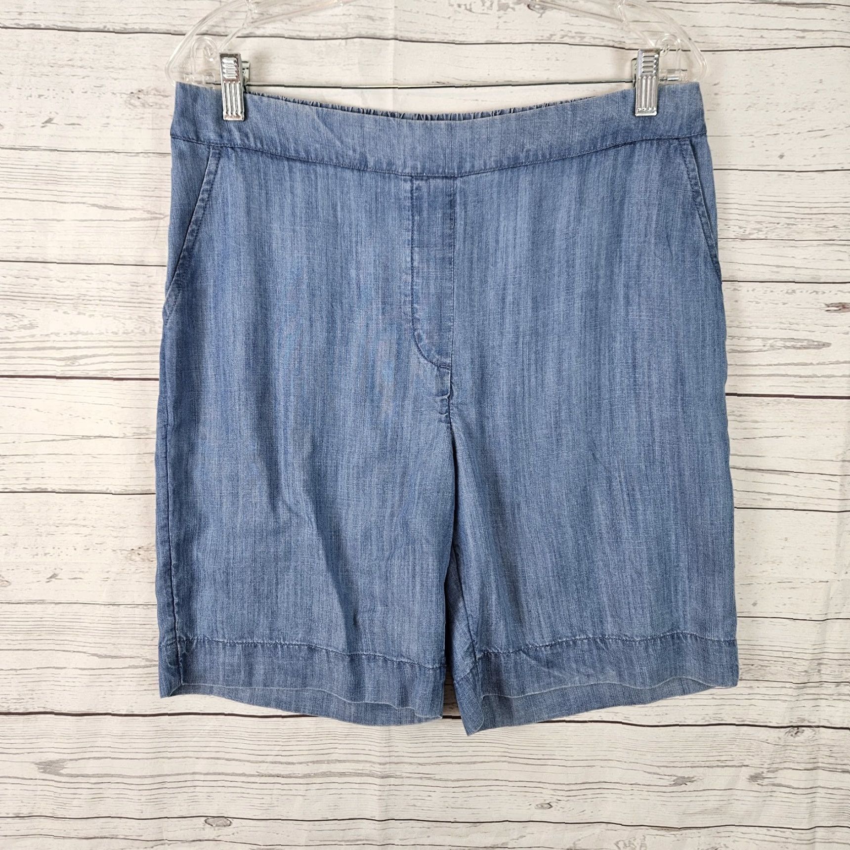 Vintage Chico's Womens Chambray Shorts Sz 6 Blue Pull On High Rise Lyocell Bermuda Shorts Womens 6 Blue Chico's Size 28" / US 6 / IT 42 - 2 Thumbnail
