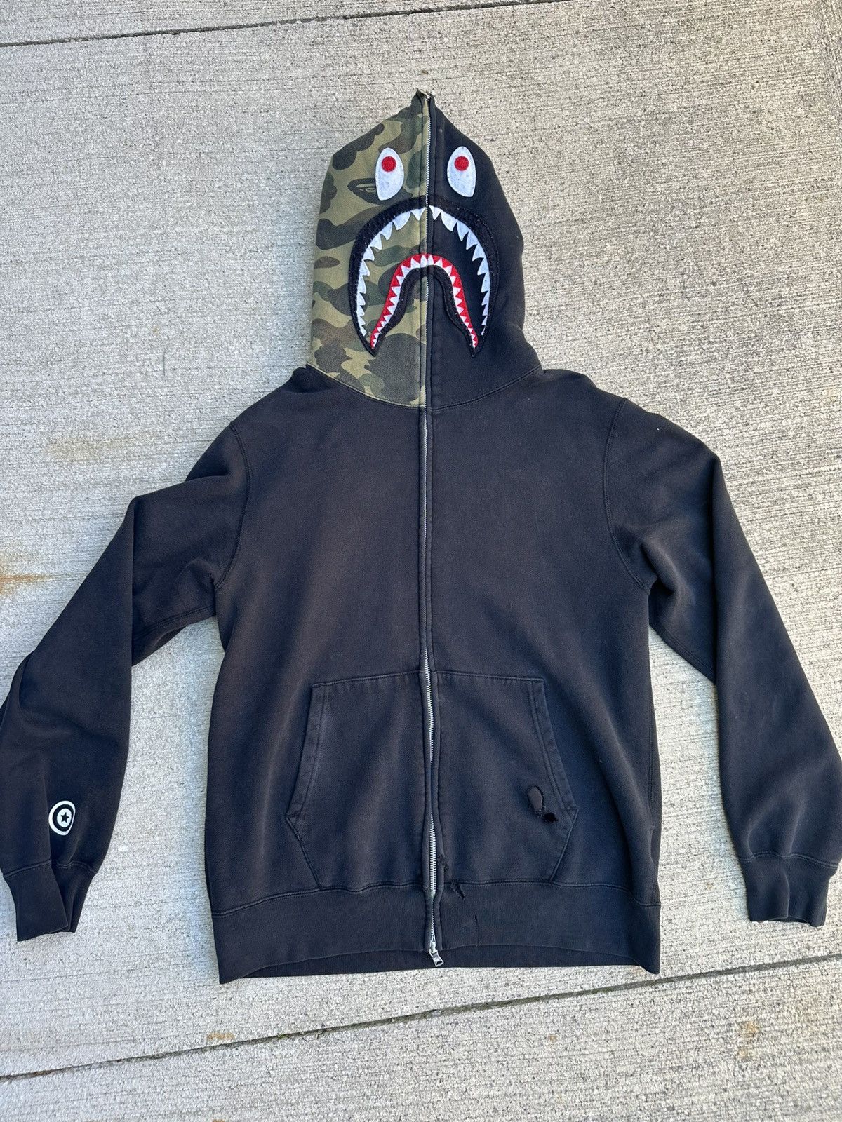 Bape Bape Shark Full Zip Hoodie size XL Size US XL / EU 56 / 4 - 1 Thumbnail