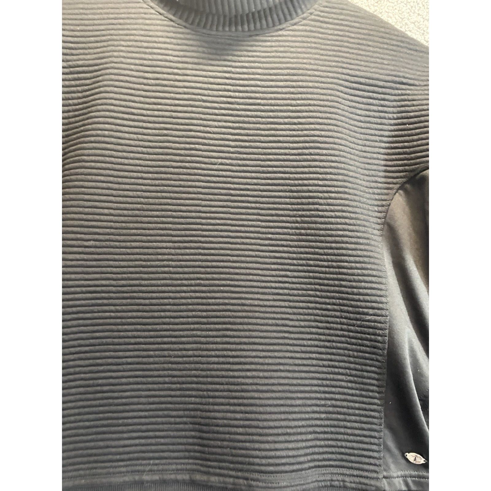 Vintage Tahari Sweater Women L Long Sleeve Turtleneck Pullover Black Size L / US 10 / IT 46 - 2 Thumbnail