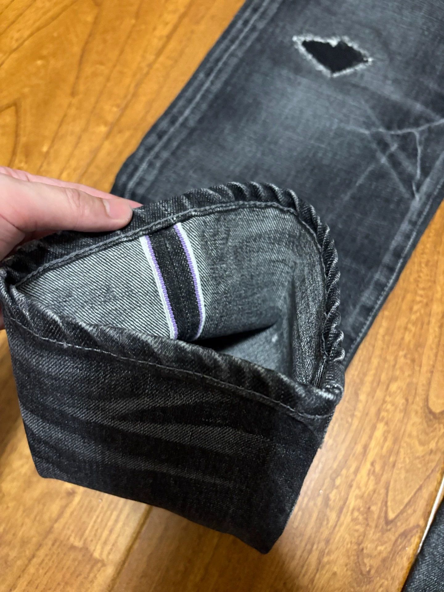 Neighborhood Neighborhood 05 Lightning Wash Distressed Jeans S Near New Size US 29 - 6 Thumbnail