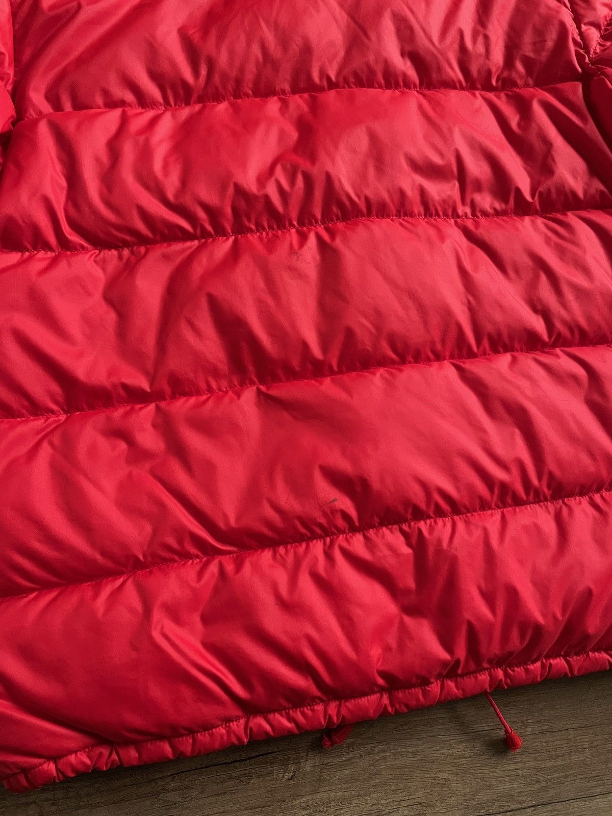 Moncler Vintage Moncler Grenoble Red Down Hooded Puffer Jacket Size L / US 10 / IT 46 - 17 Thumbnail