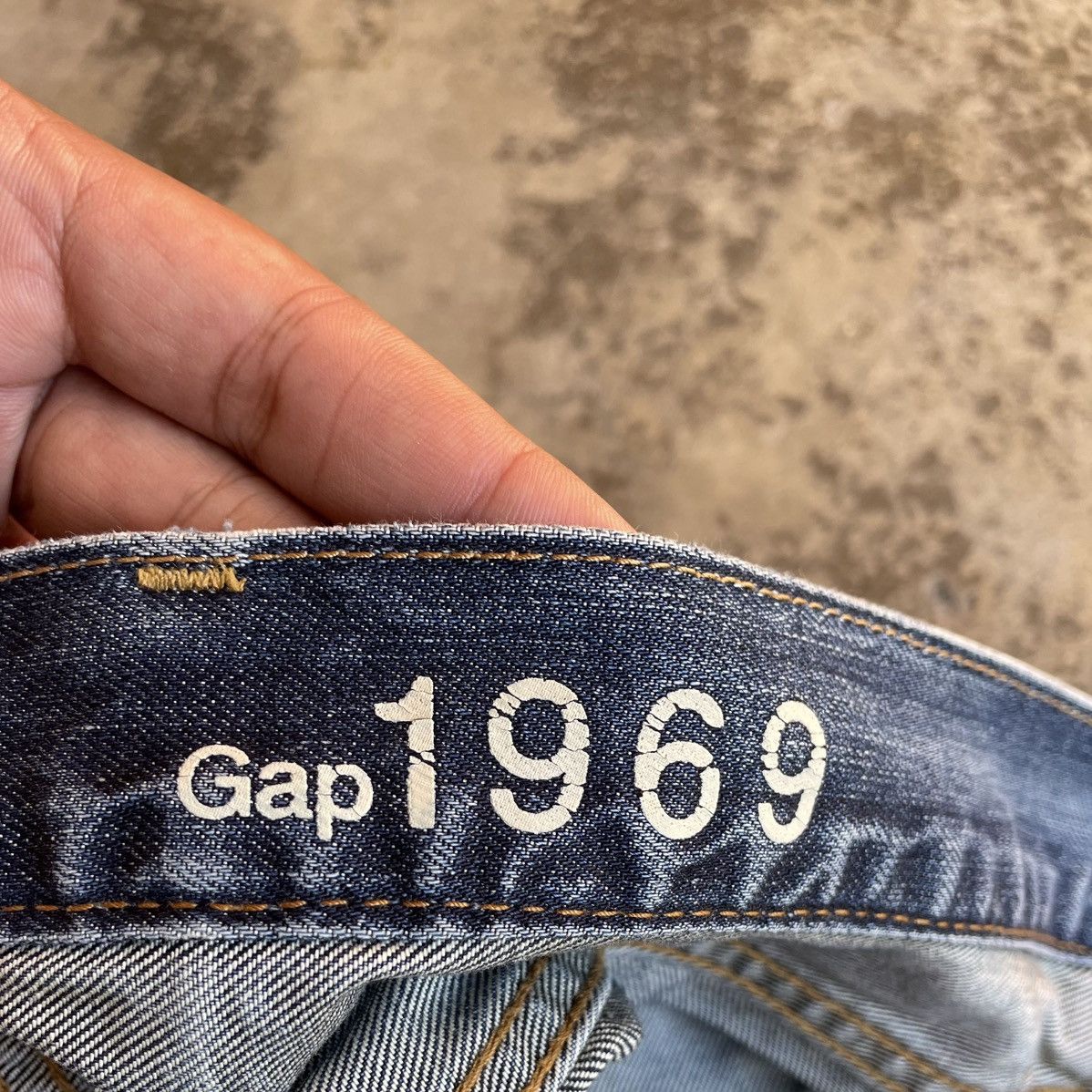 Gap 🔥Vintage GAP Stoned Washed Ripped Distress Denim Jeans Size US 39 - 12 Thumbnail
