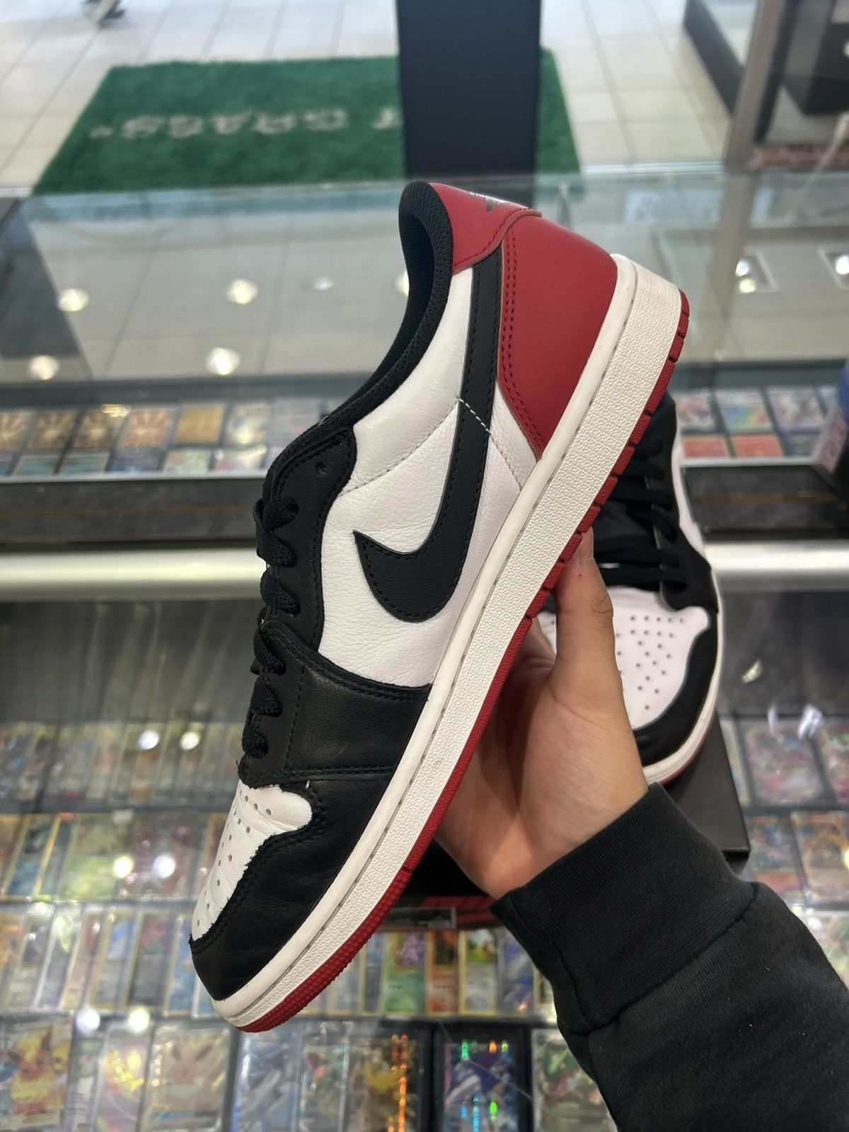 Jordan Brand Jordan 1 low black toe low Size US 11 / EU 44 - 7 Thumbnail