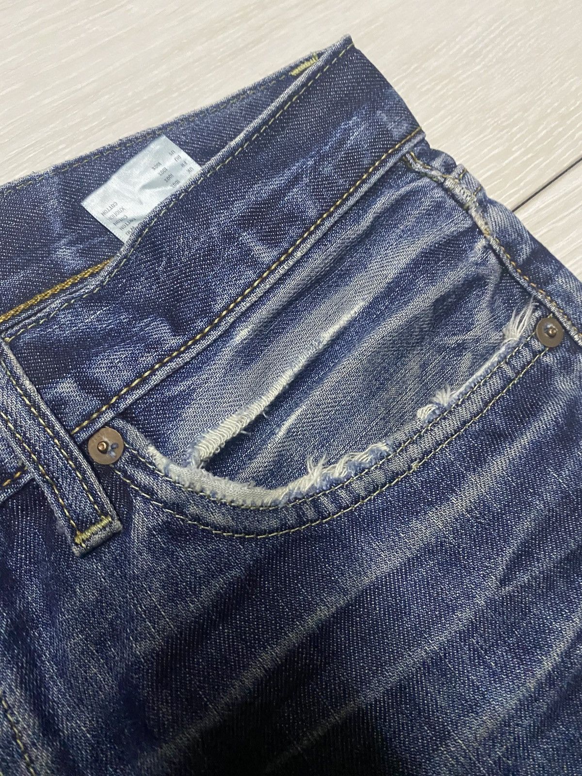 Undercover Vintage Japanese Brand Uniqlo S-002 Distressed Loose Jeans Size US 33 - 7 Thumbnail