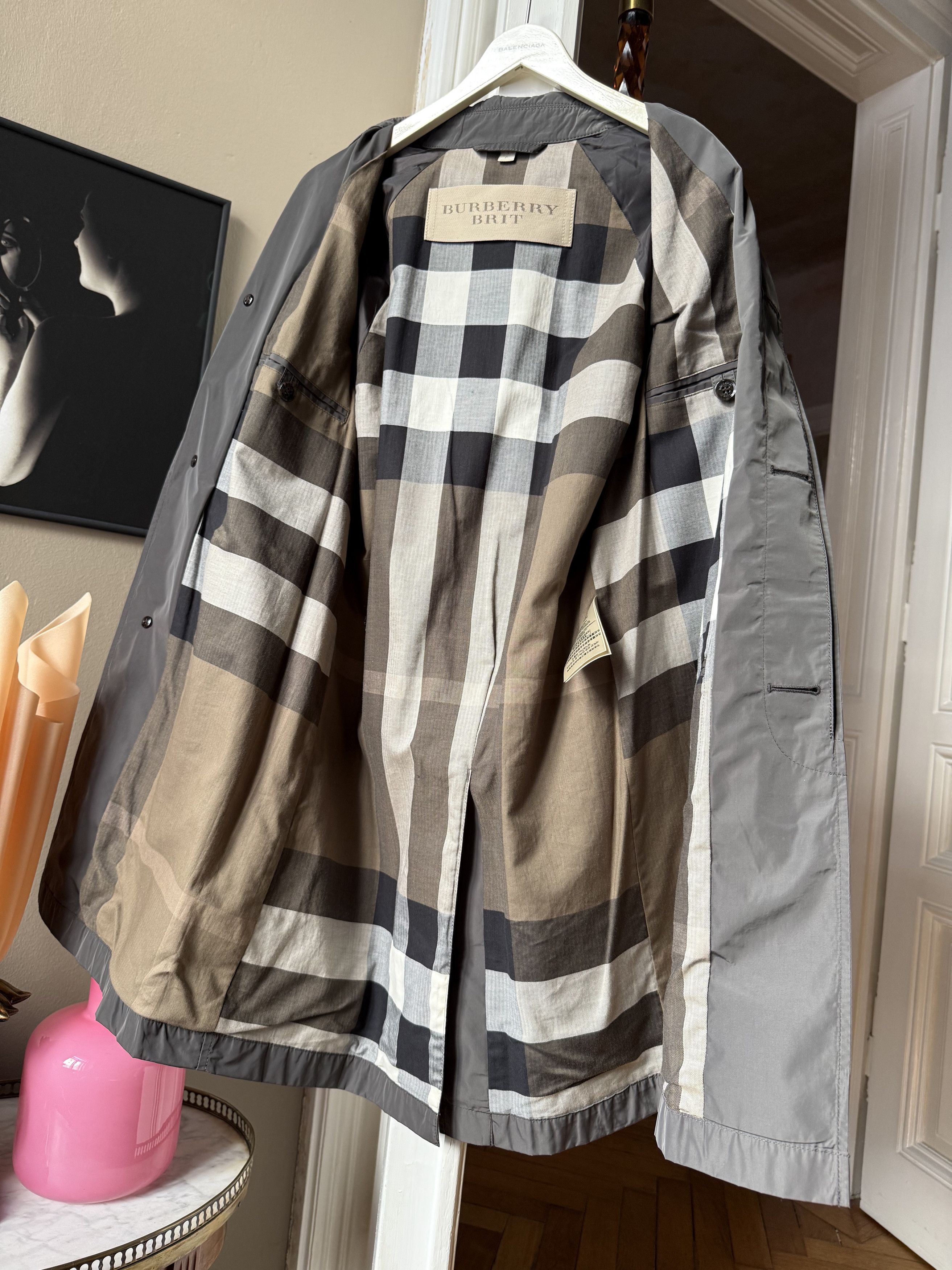 Burberry Burberry TRENCHCOAT -NEW CONDITION WORN ONCE Size US S / EU 44-46 / 1 - 9 Thumbnail