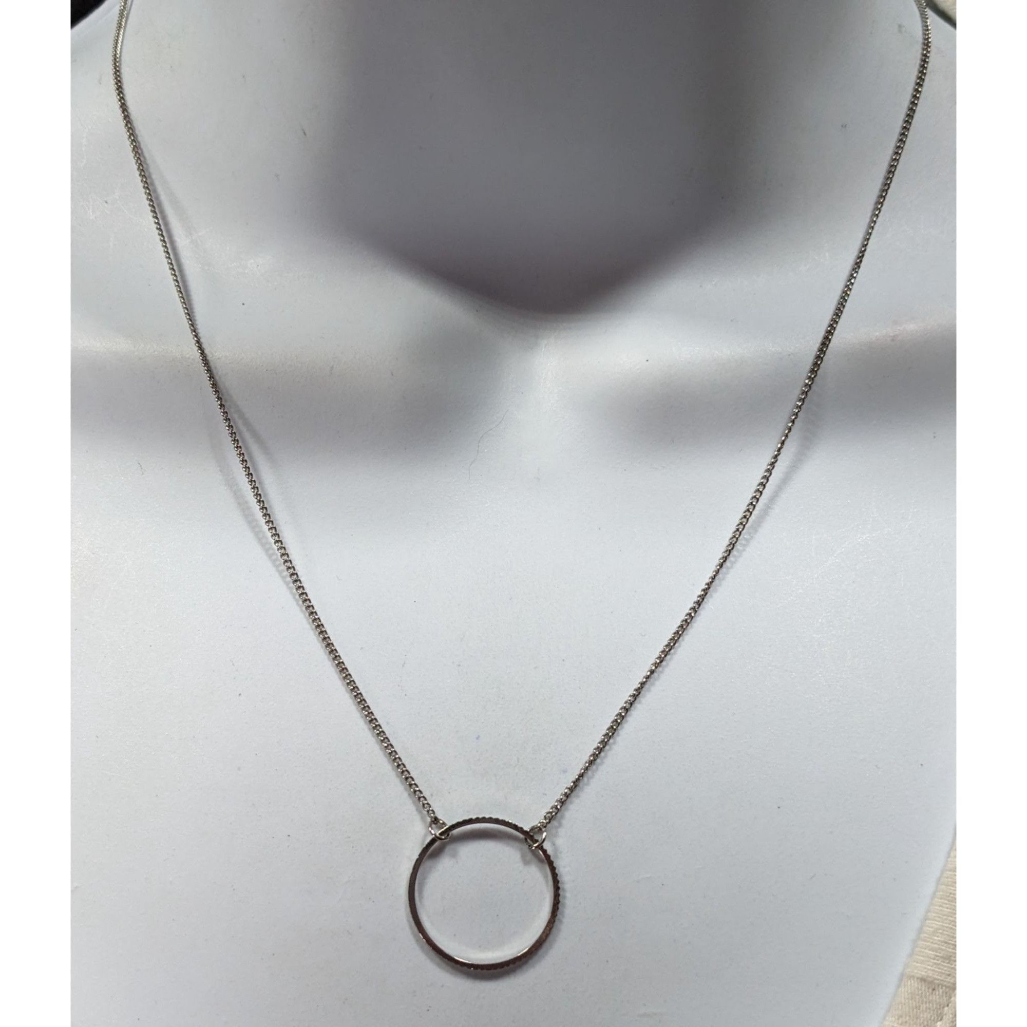 Other Minimalist Open Circle Silver Tone Pendant Necklace Size ONE SIZE - 2 Thumbnail