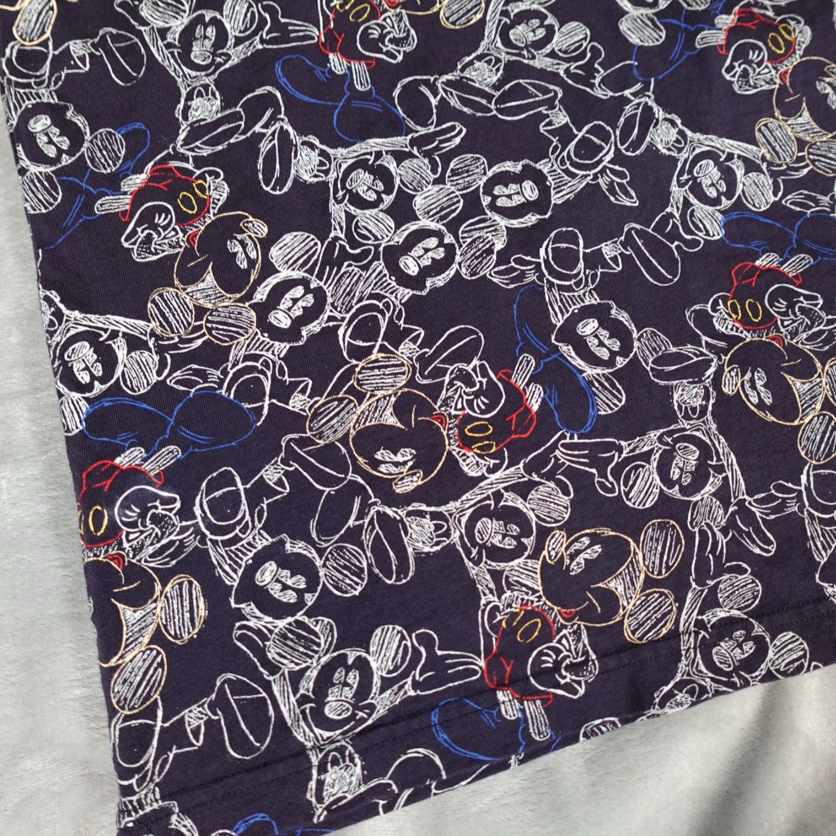 Disney VINTAGE Disney Mickeys World All Over Print T-Shirt Men L Graphic Cartoon Crew Neck Short Sleeve Blue 2000s Size US L / EU 52-54 / 3 - 4 Thumbnail