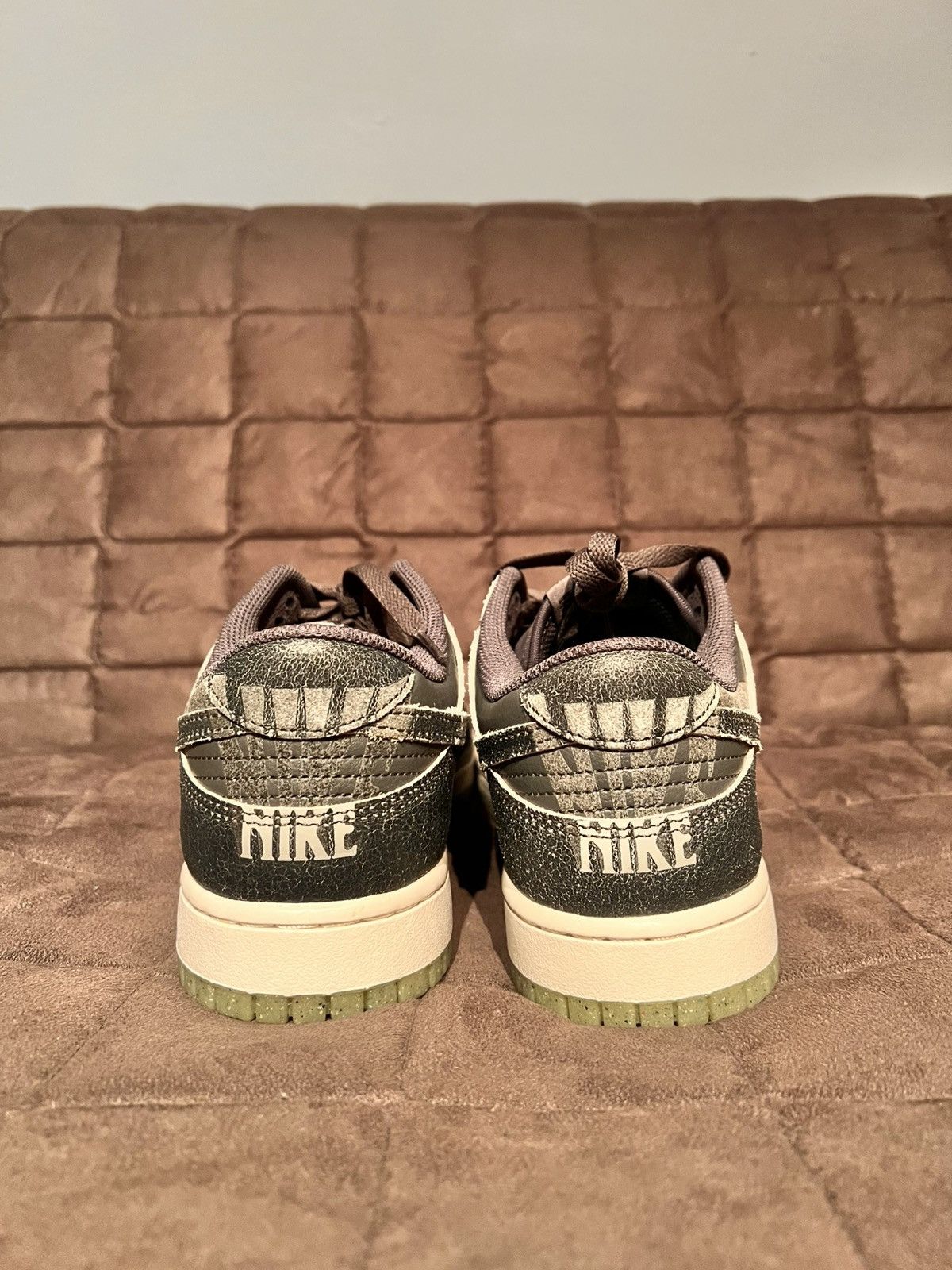Nike DUNK LOW SE 'HALLOWEEN - CAULDRON' Size US 9 / EU 42 - 4 Thumbnail