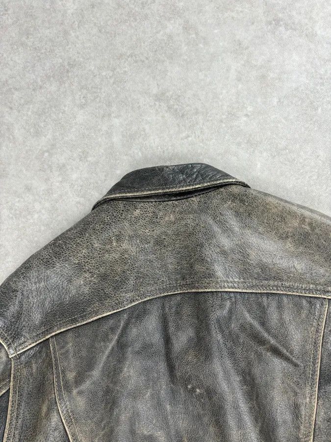 Levi's 1990s Levi’s Grey Eroded Leather Buttoned Trucker Jacket Size US M / EU 48-50 / 2 - 6 Thumbnail