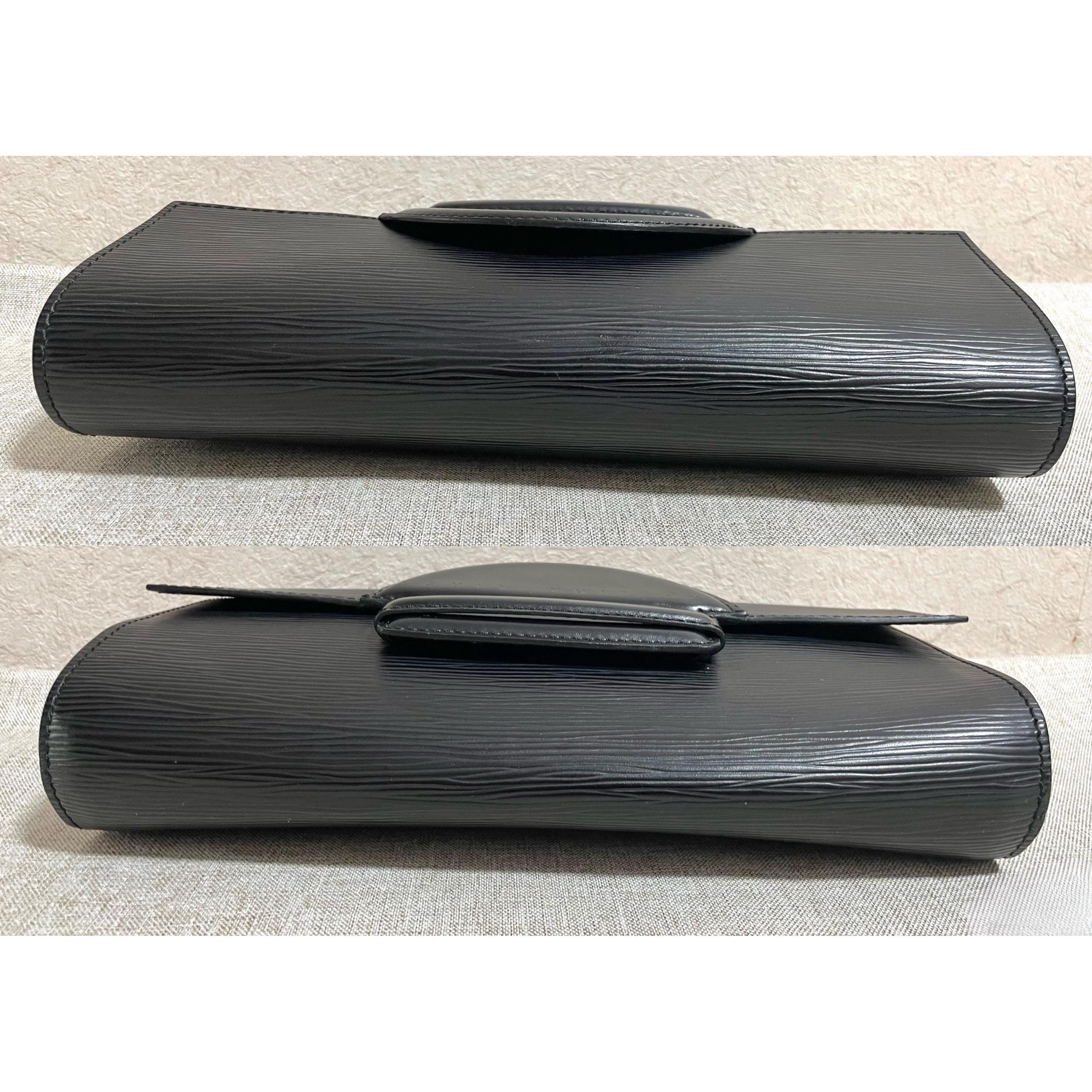 Louis Vuitton Vintage Louis Vuitton rare epi black clutch purse, unisex Size ONE SIZE - 4 Thumbnail