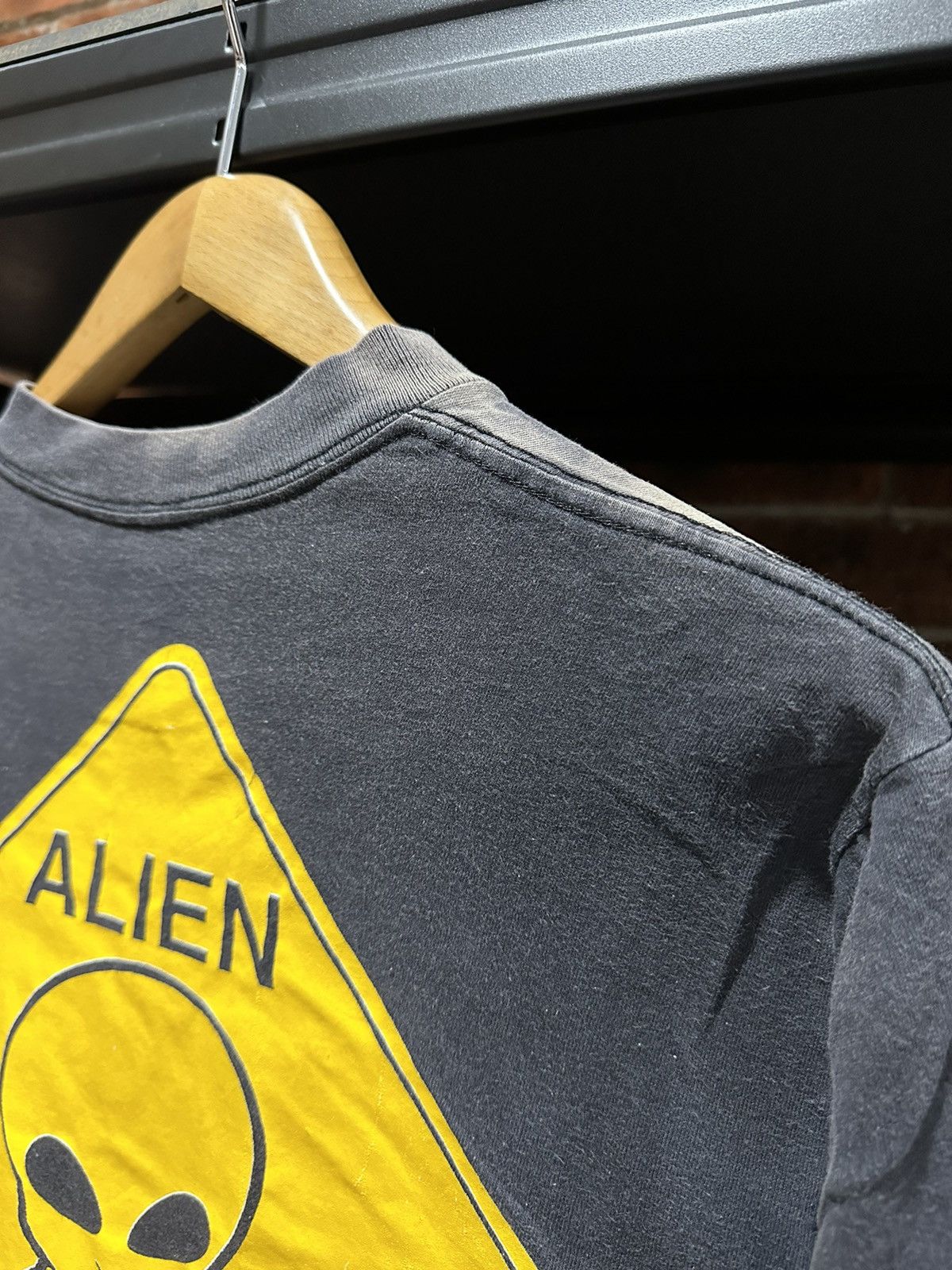 Alien Workshop Vintage 90s Alien Xing By Joe Blow Sun Faded Tee Size US M / EU 48-50 / 2 - 5 Thumbnail