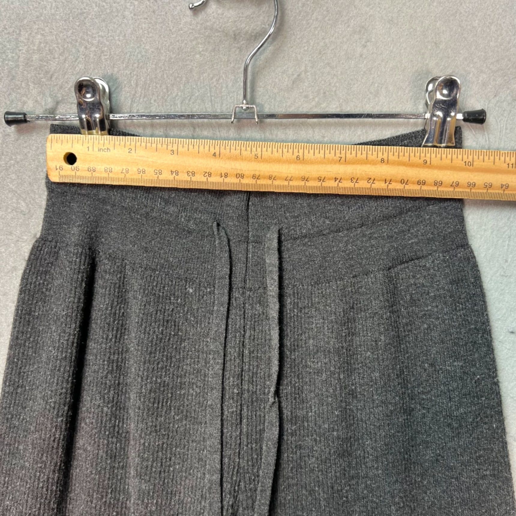 Uniqlo Uniqlo Womens Small 26-27 Wide-Leg Knit Pants Gray Rayon Blend Size 28" / US 6 / IT 42 - 4 Thumbnail
