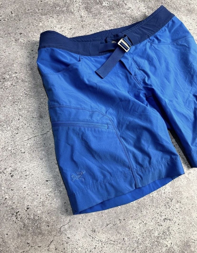 Arc'teryx Arcteryx Cargo Shorts Vintage Climbing Size 30" / US 8 / IT 44 - 1 Thumbnail