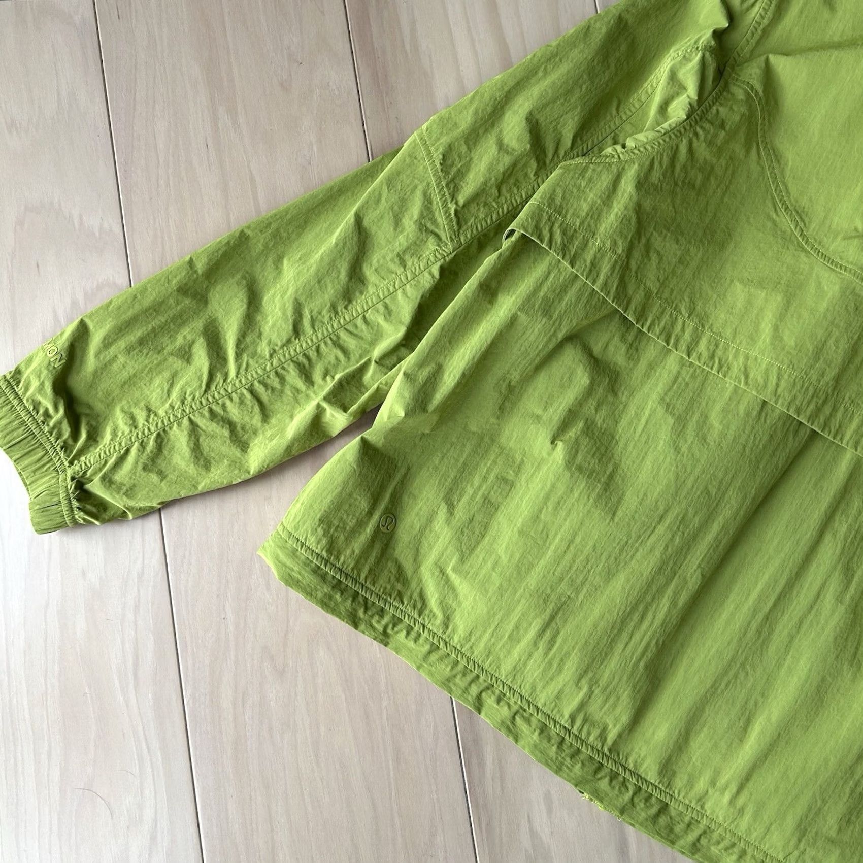 Lululemon Lightweight Hooded Jacket Yellow Serpentine Womens 12 Size XL / US 12-14 / IT 48-50 - 4 Thumbnail