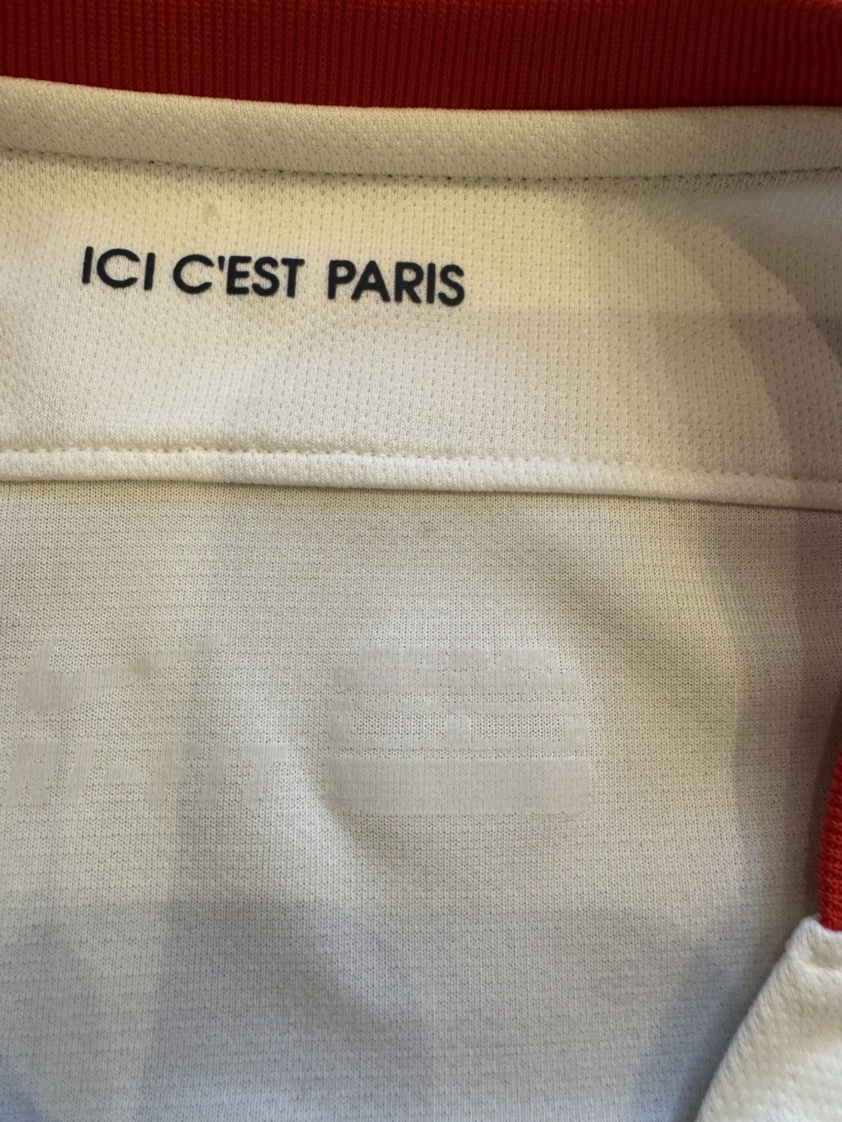 Nike PARIS SAINT-GERMAIN PSG 2015/2016 NIKE FOOTBALL JERSEY SIZ M Size US M / EU 48-50 / 2 - 10 Thumbnail