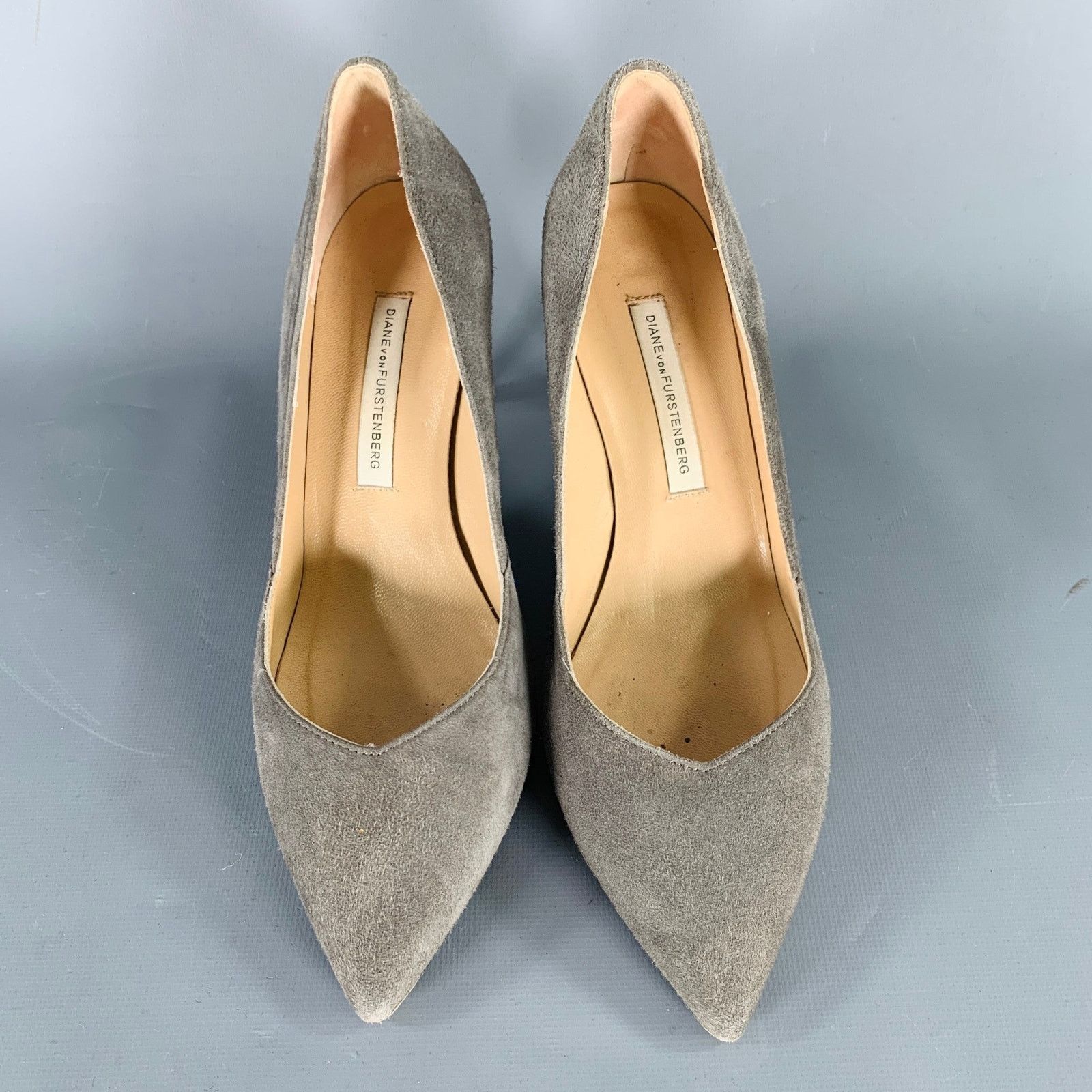 Diane von Furstenberg Size 6 Grey Black Suede Pointed Toe Pumps Size US 6 / IT 36 - 4 Thumbnail