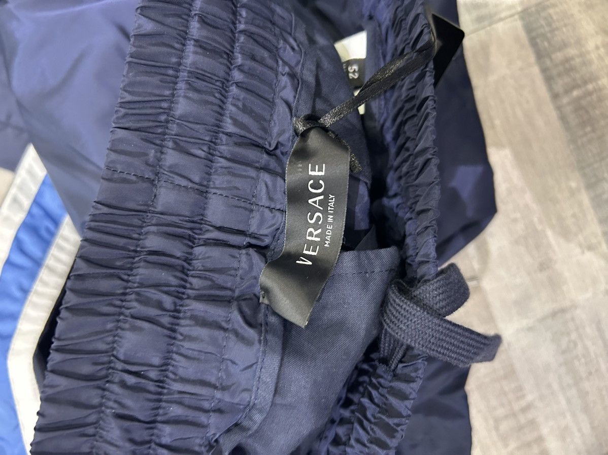 Versace Versace Nylon Track Suit Size US L / EU 52-54 / 3 - 9 Thumbnail